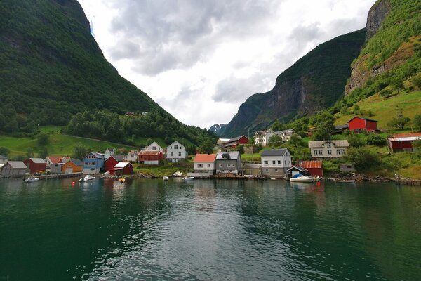 Hermosa naturaleza en Noruega