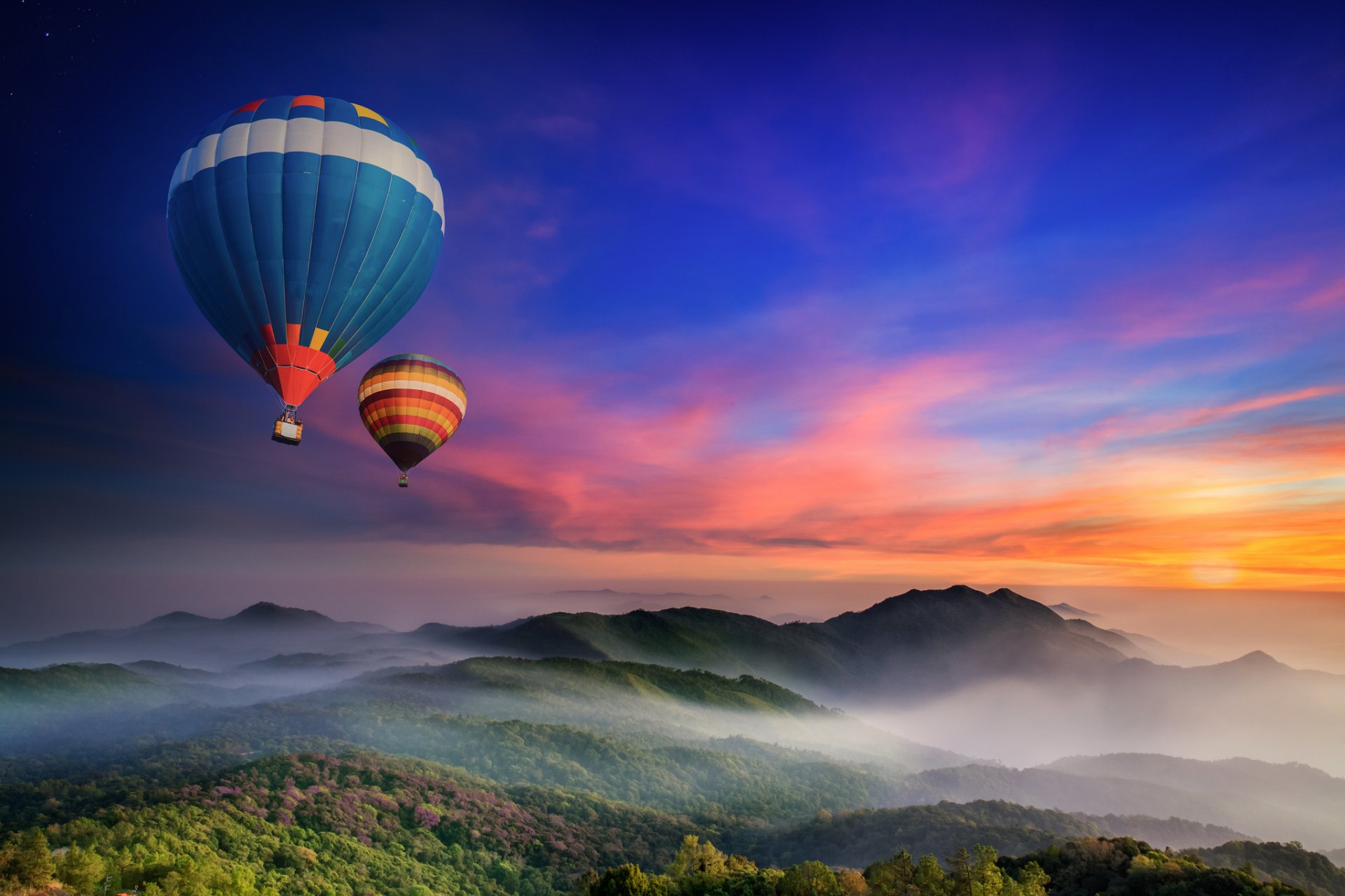 mountain forest fog morning dawn balloon