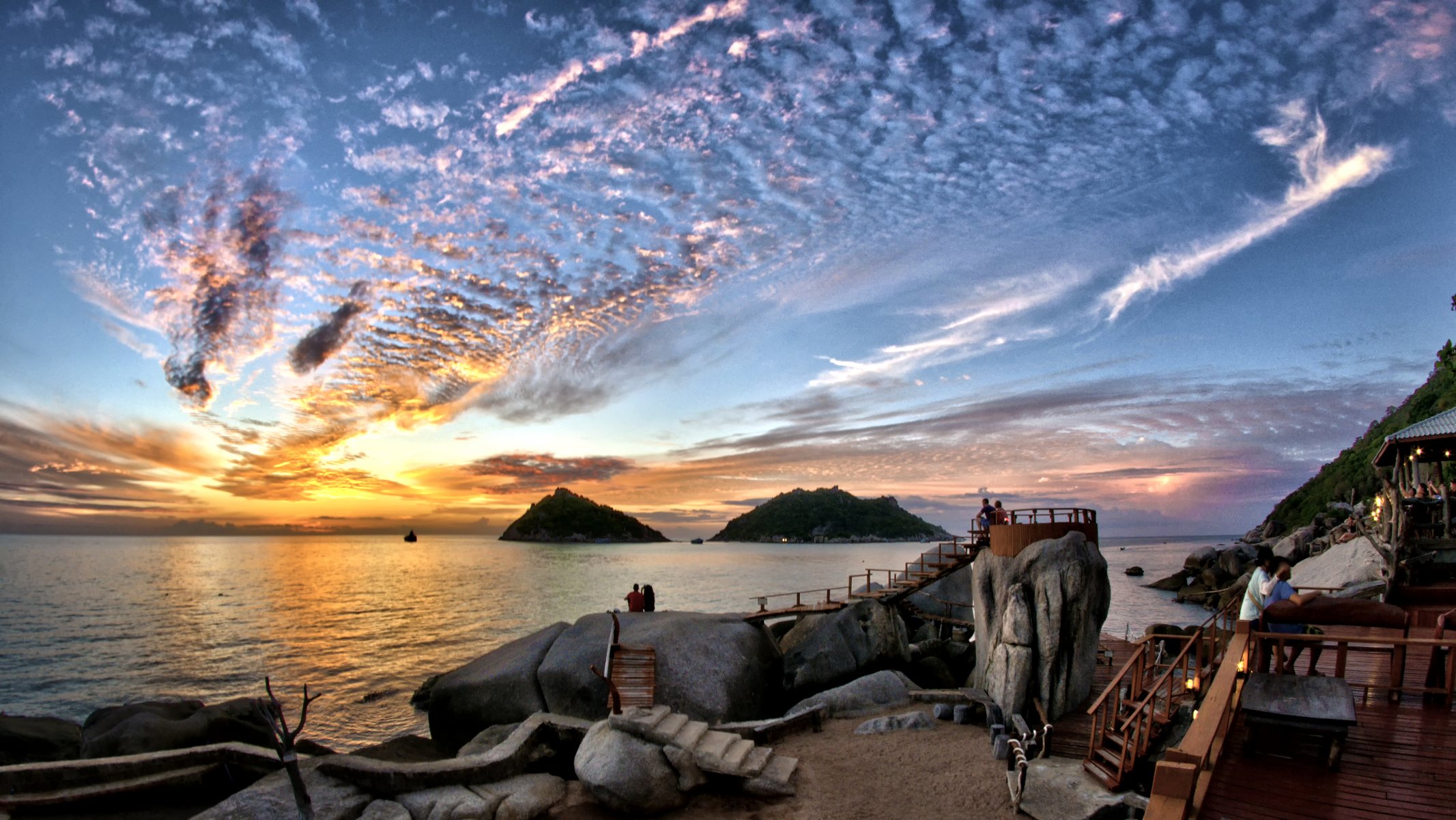 tailandia golfo de tailandia koh tao isla de la tortuga noche costa piedras plataformas de observación café visitantes cielo nubes puesta de sol paraíso para relajarse