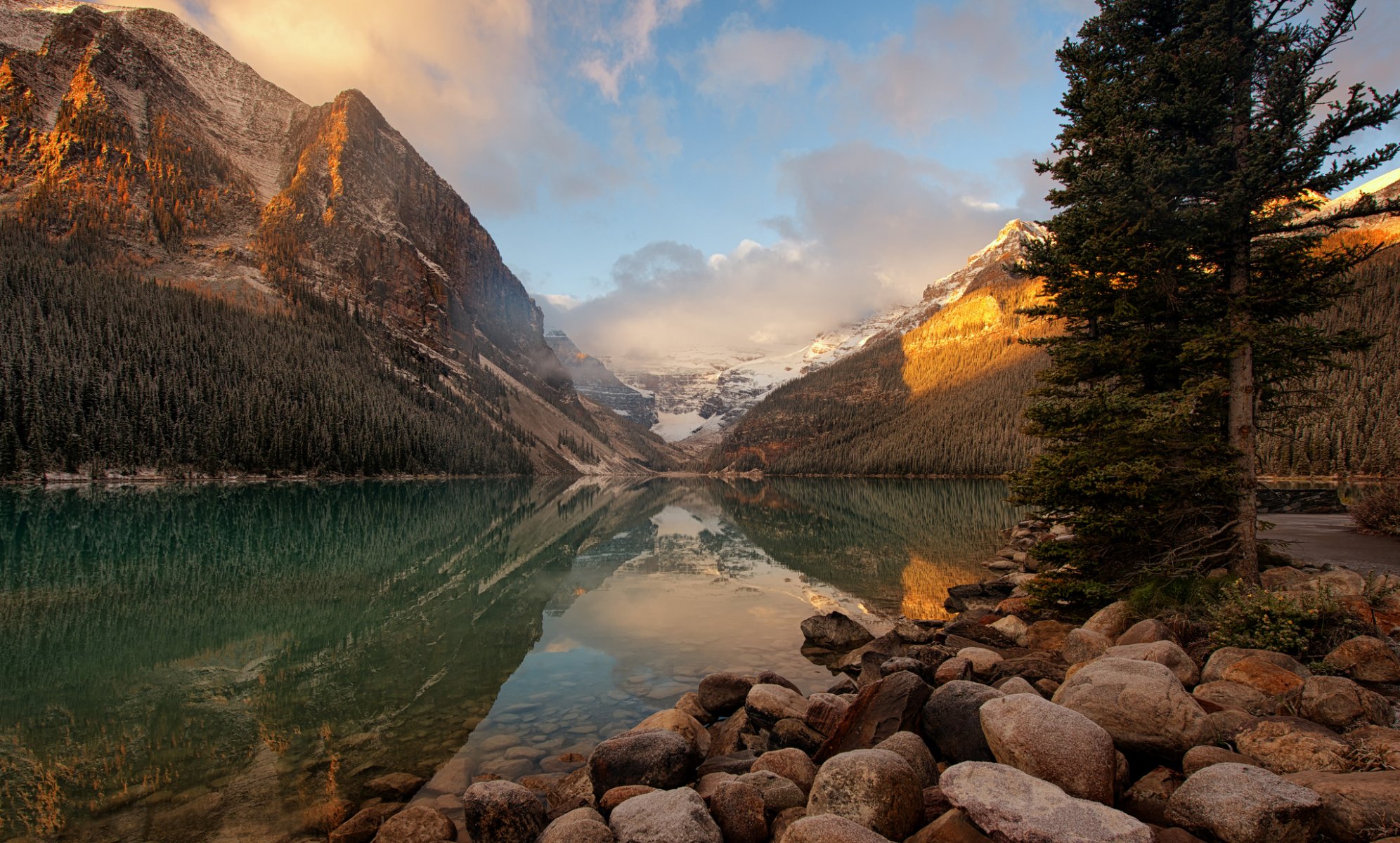 canada banff parc national lac glaciaire louise matin lever du soleil