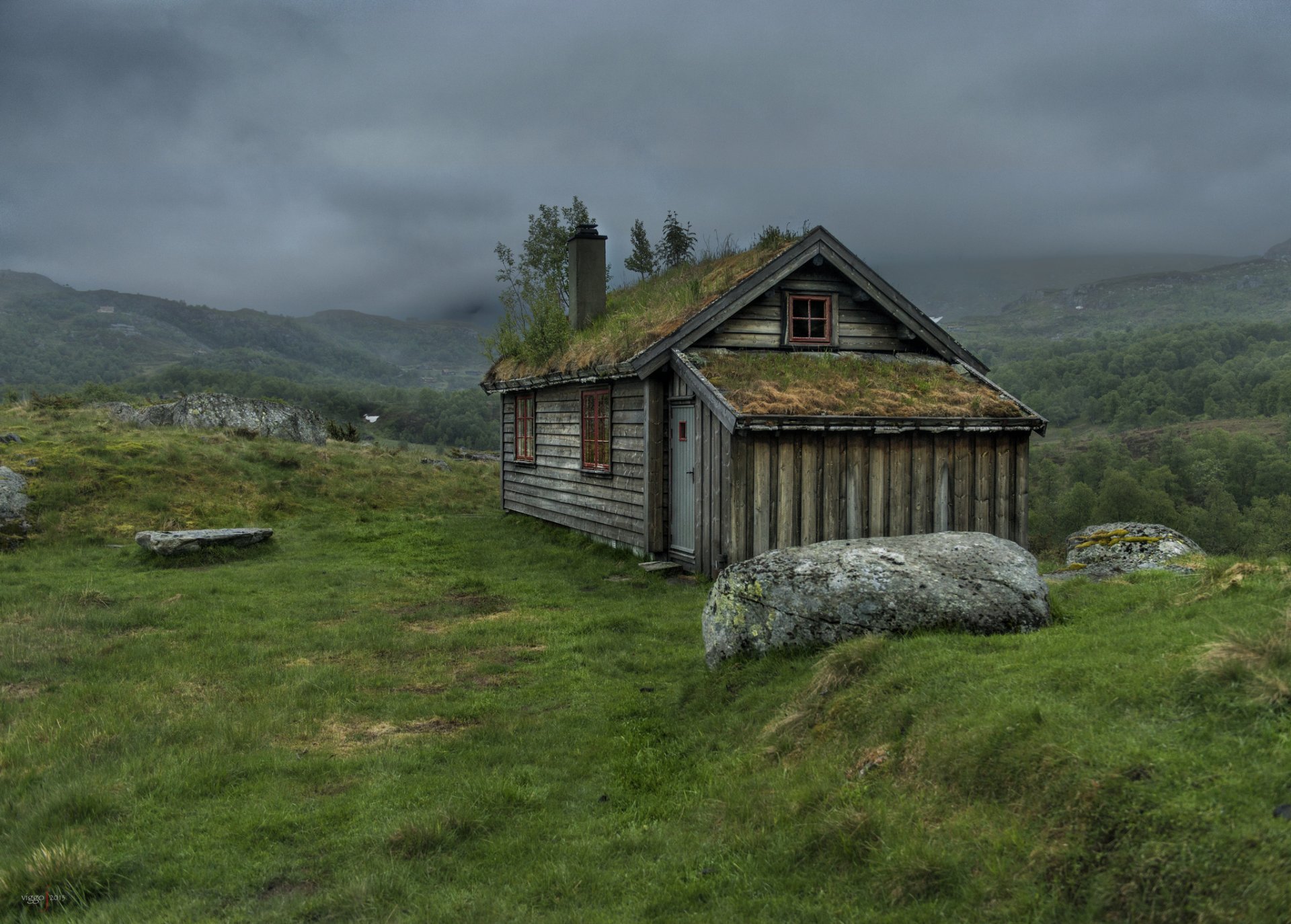 noruega rugaland gullingen montañas casa nubes verano