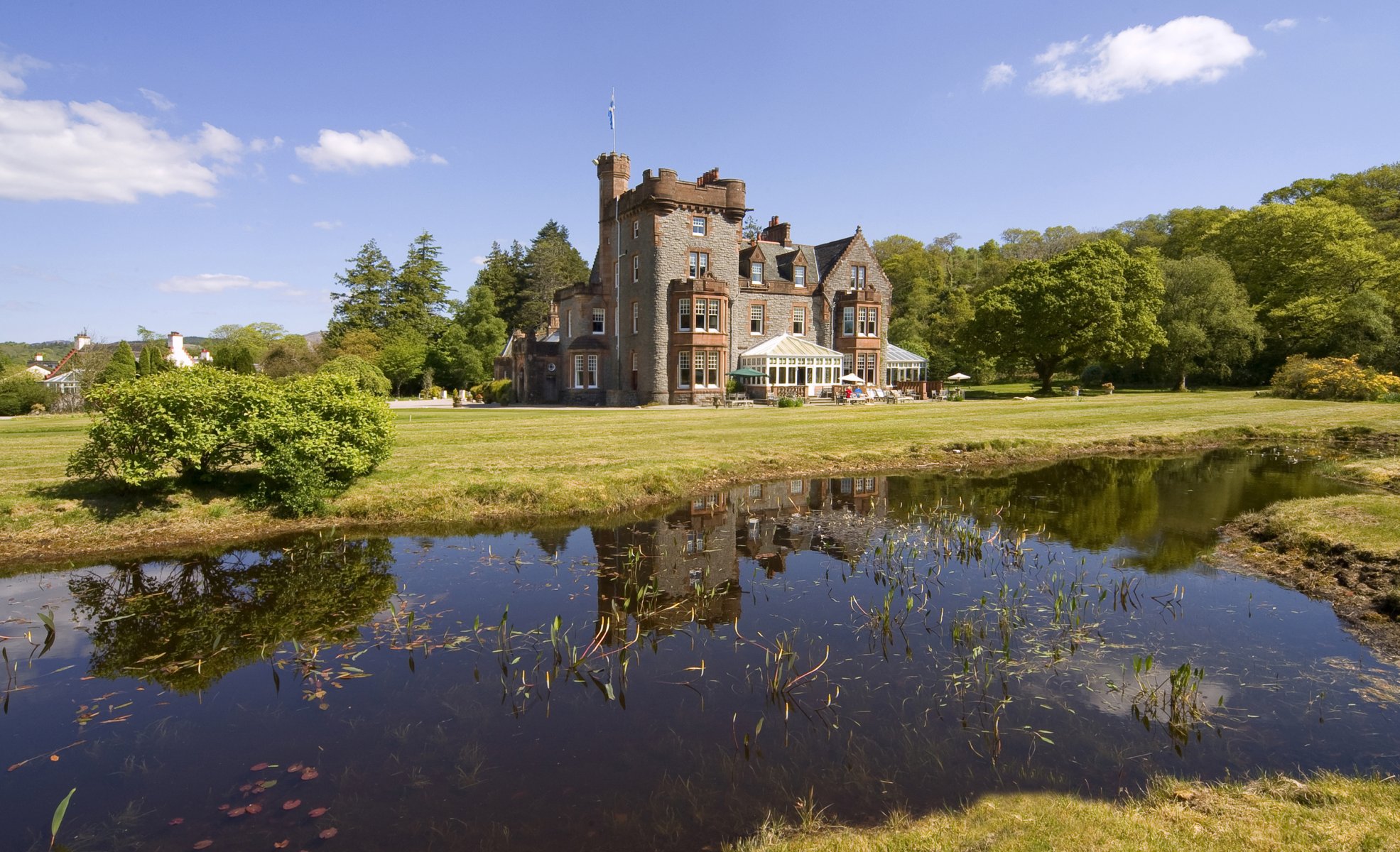 castillo río verano escocia