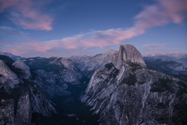 Cordilleras en el parque nacional de Yosemite