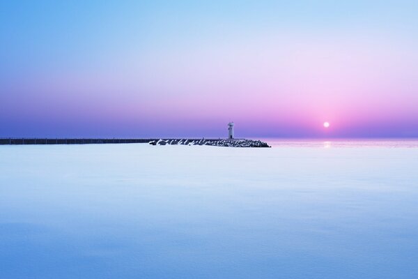 A fascinating picture of a winter morning