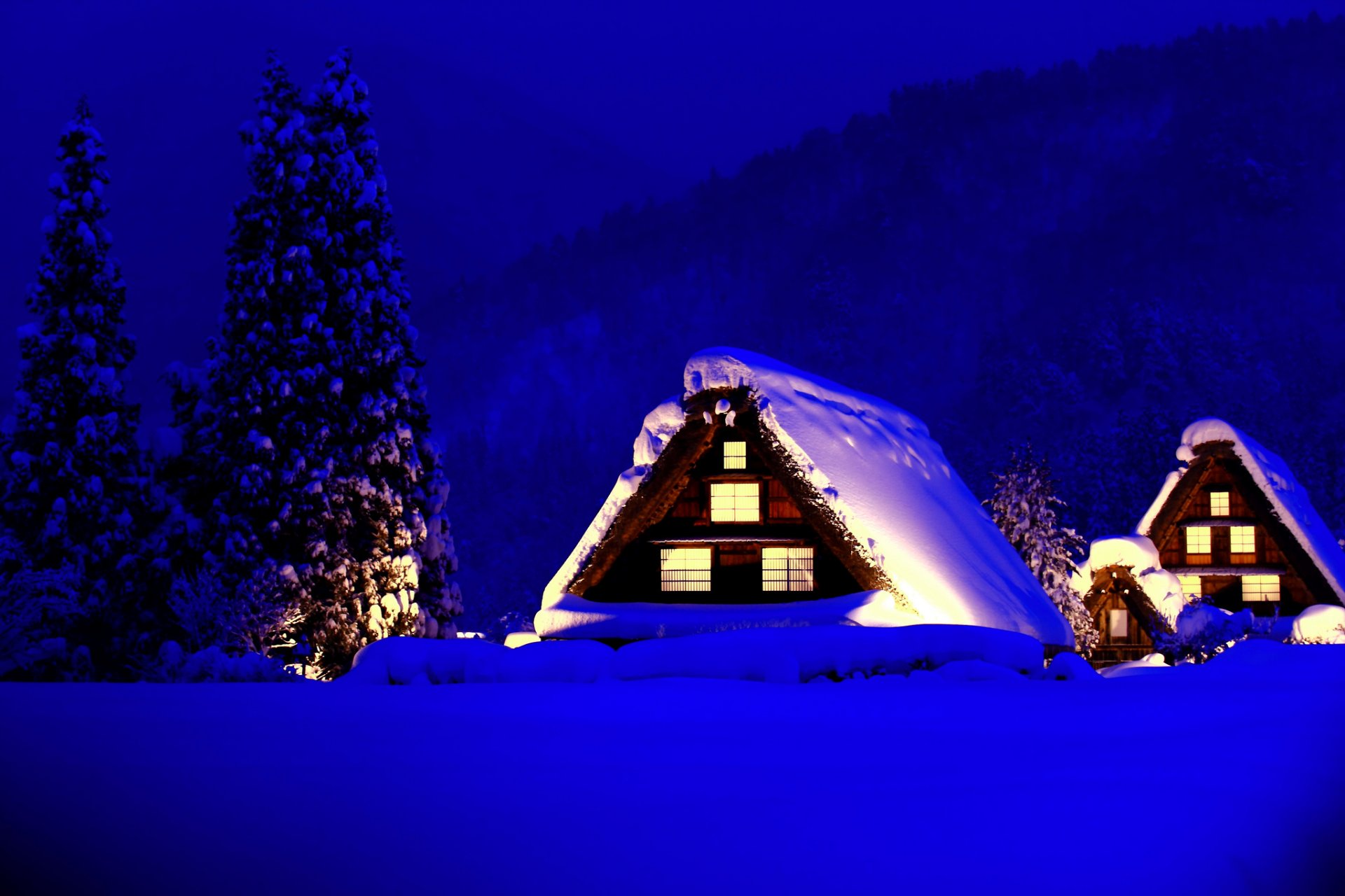 invierno nieve montañas casas casas luz árboles abeto