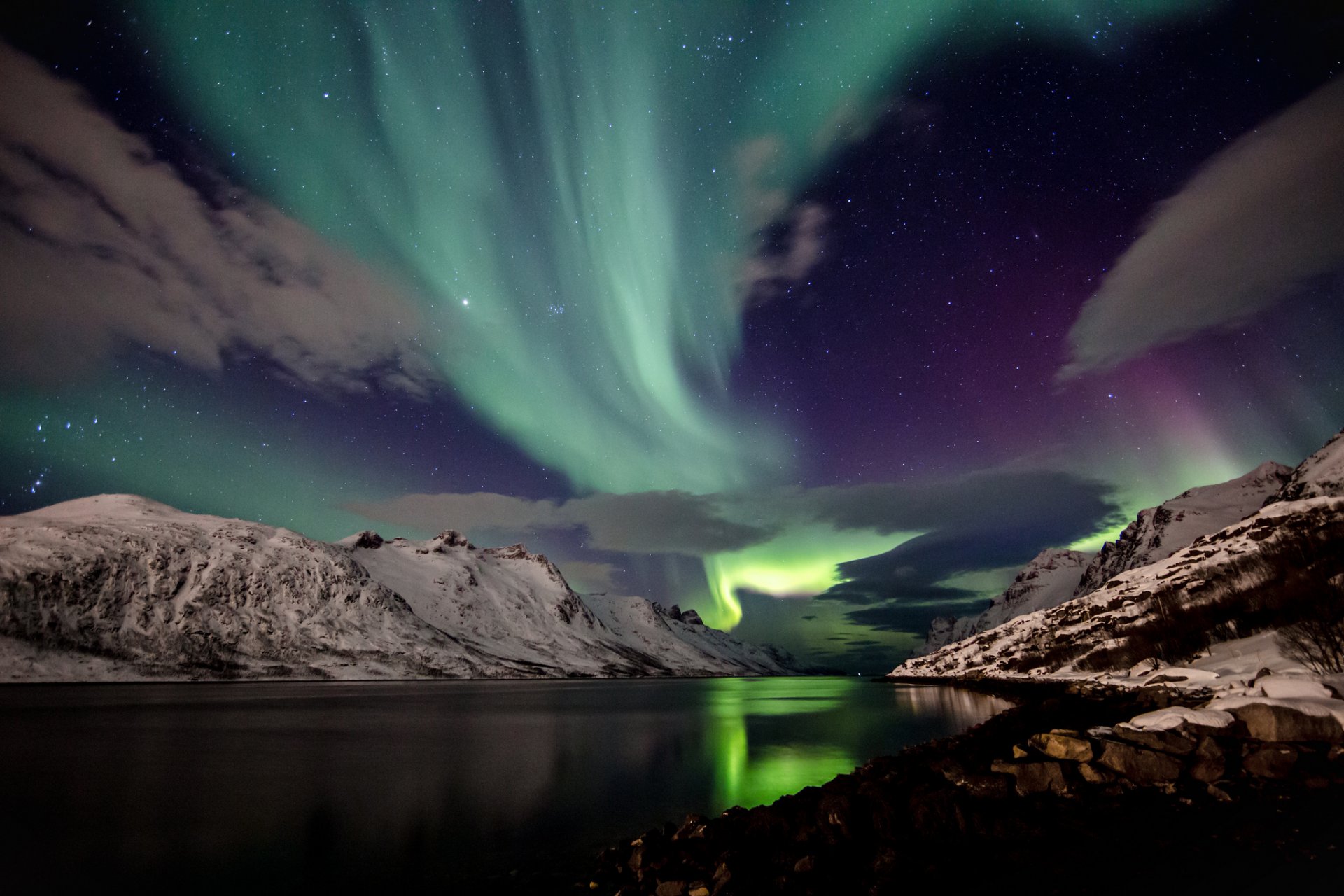 montañas islandia nieve cielo noche aurora boreal