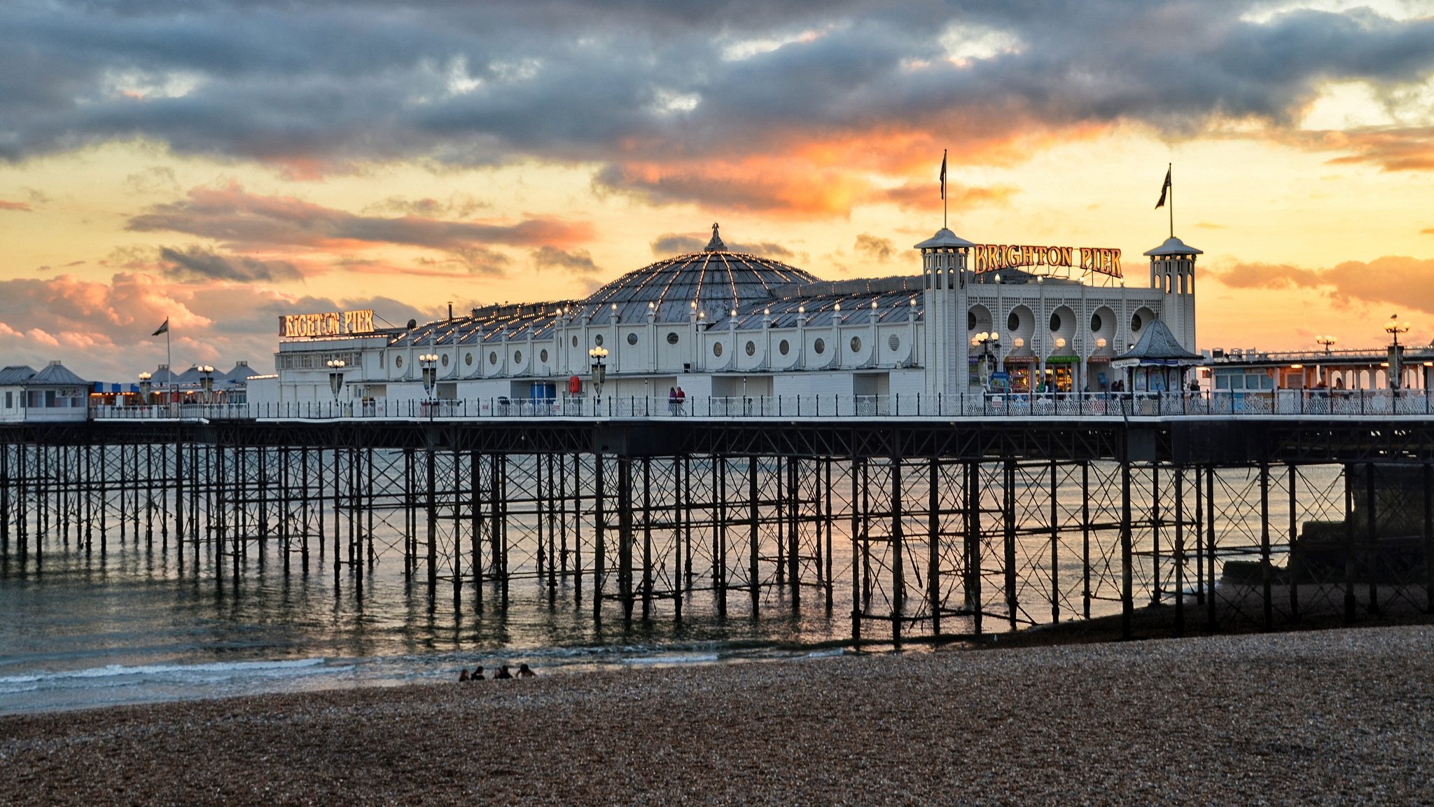 ea beach pier sunset