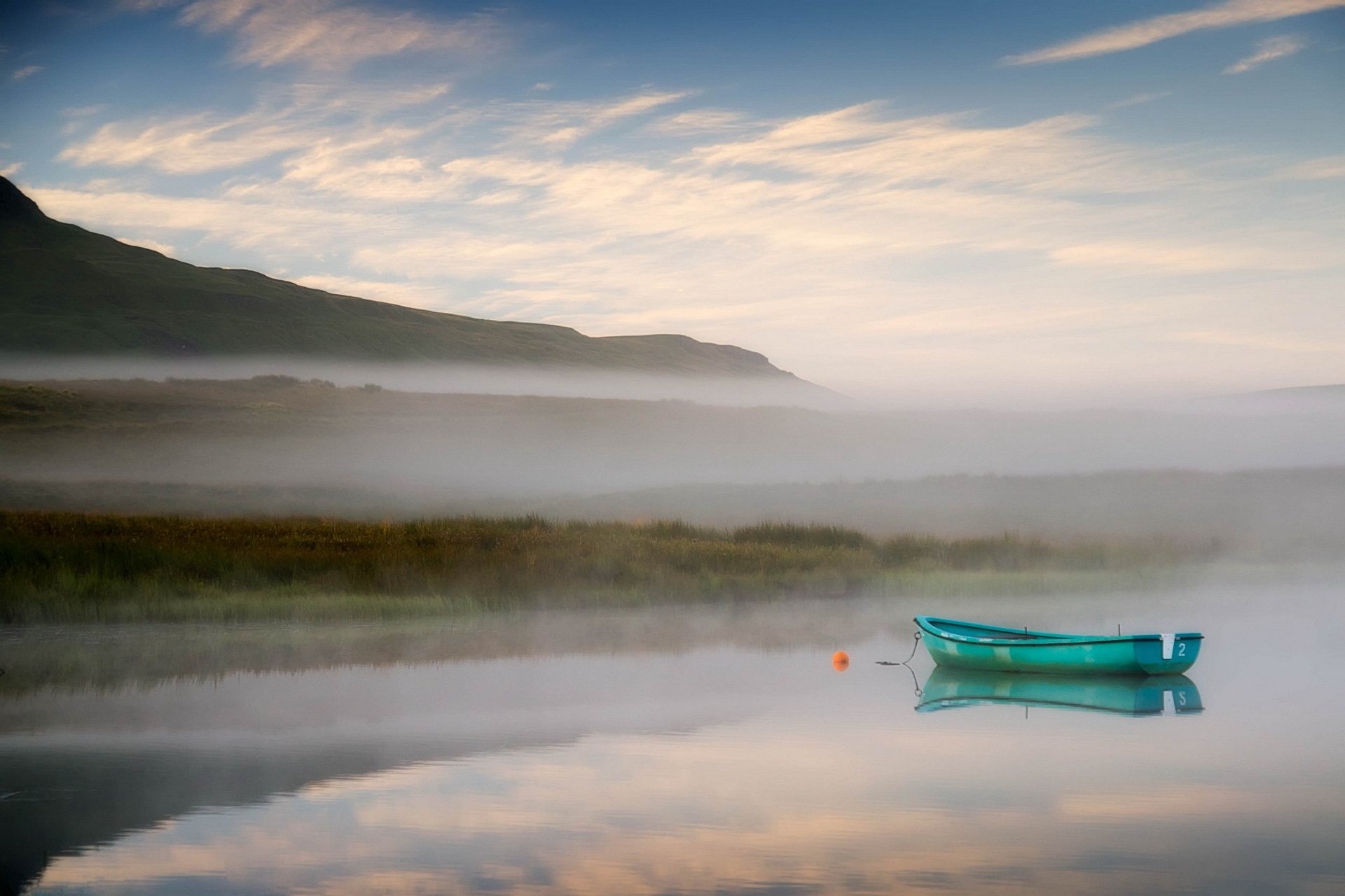 matin lac brouillard bateau paysage