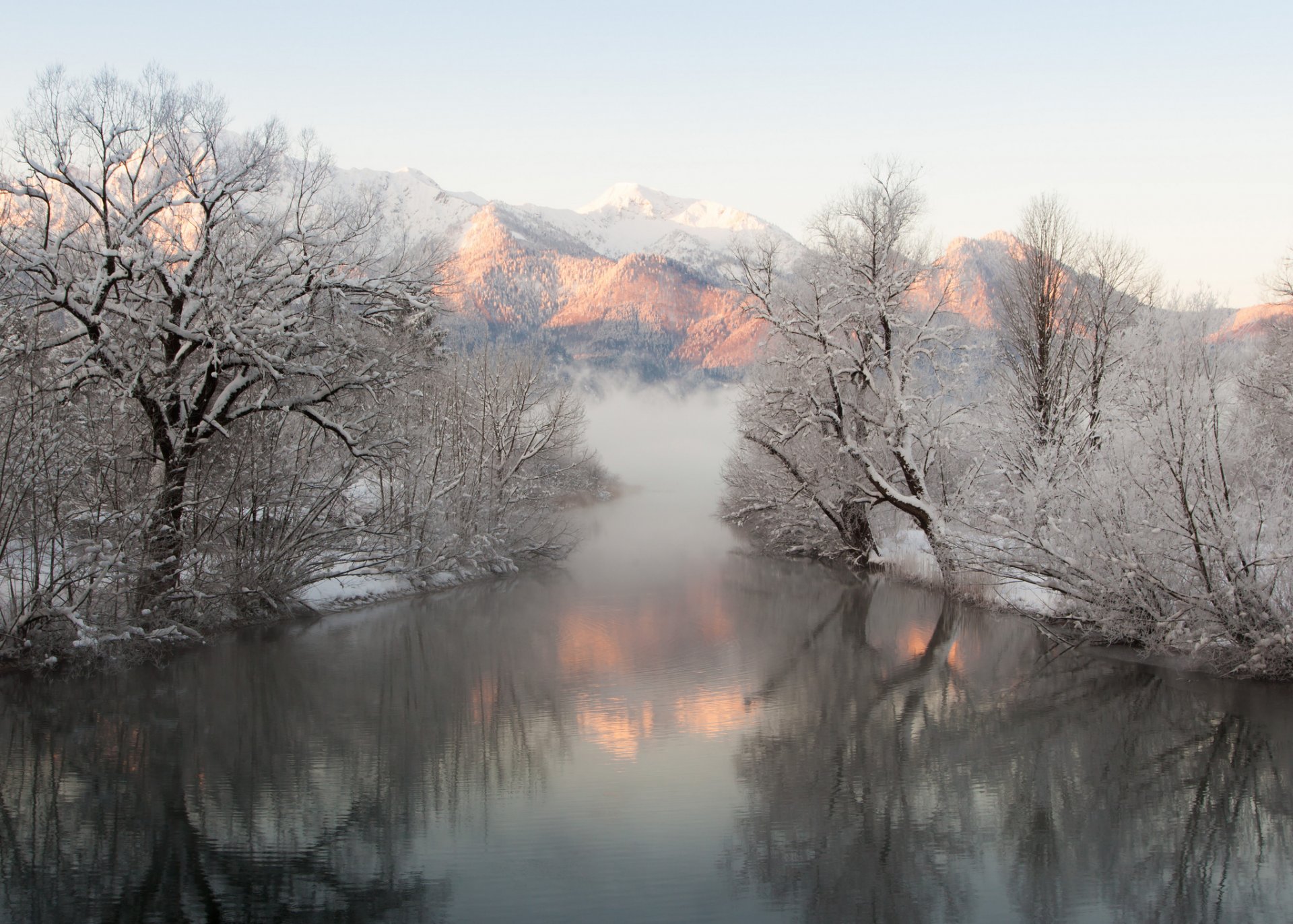 berge fluss nebel bäume schnee winter reflexion