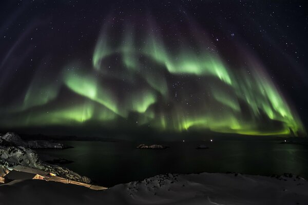 La Aurora boreal de una noche helada