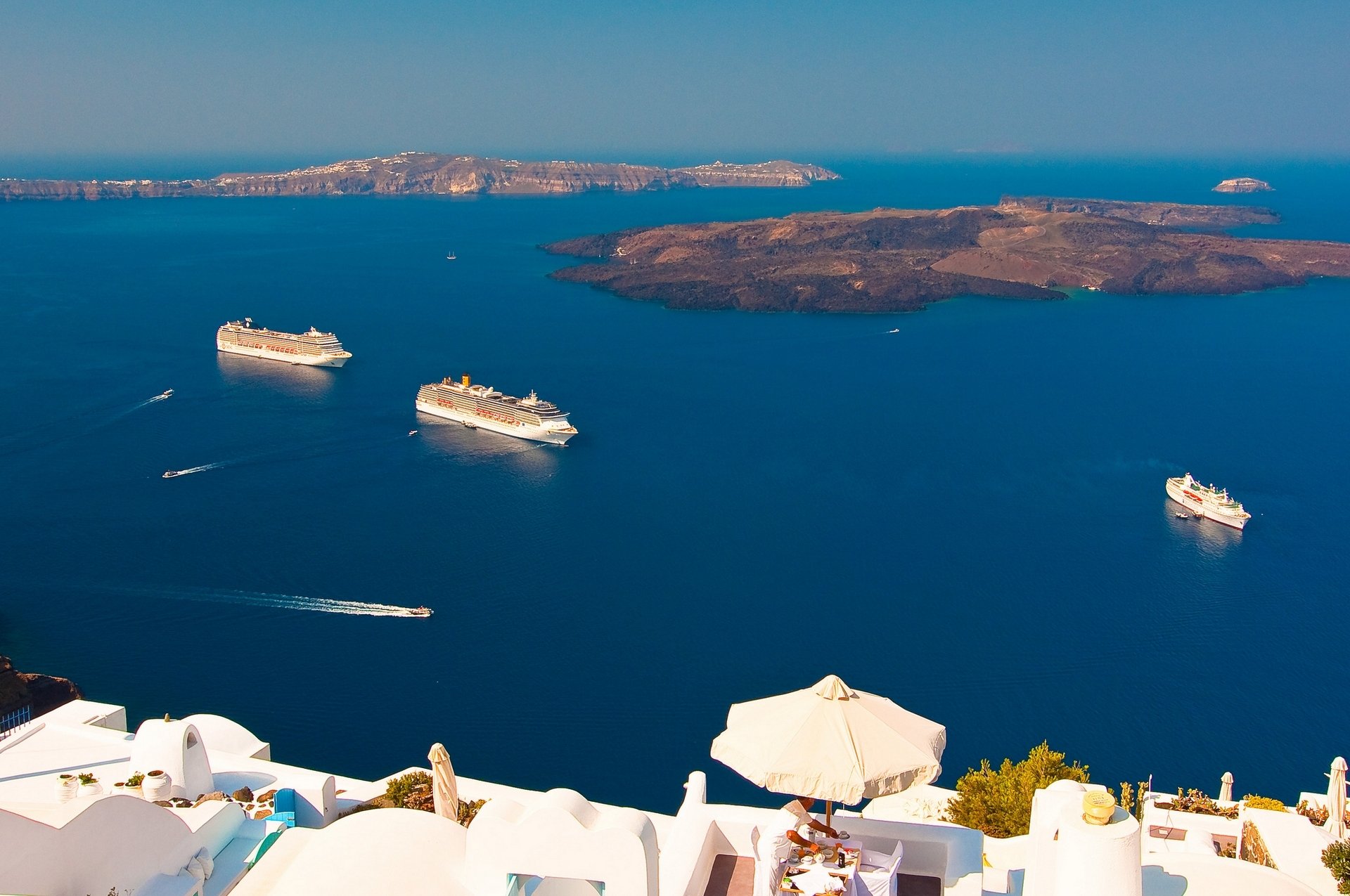 oia santorini grecia mar egeo panorama islas transatlánticos