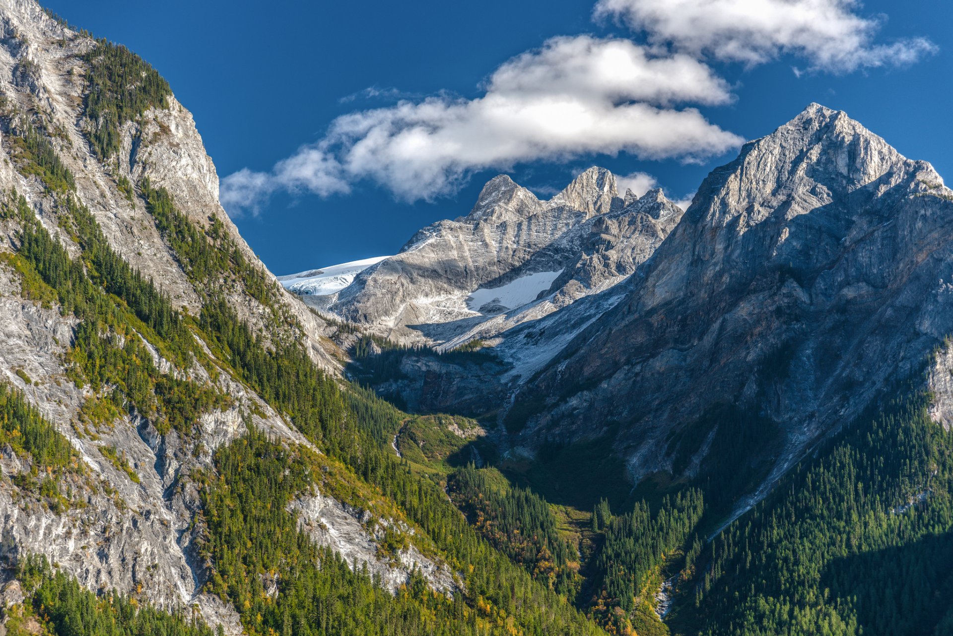 canada columbia britannica catena montuosa di selkirk montagne foreste cielo nuvole hans mohr rhotography