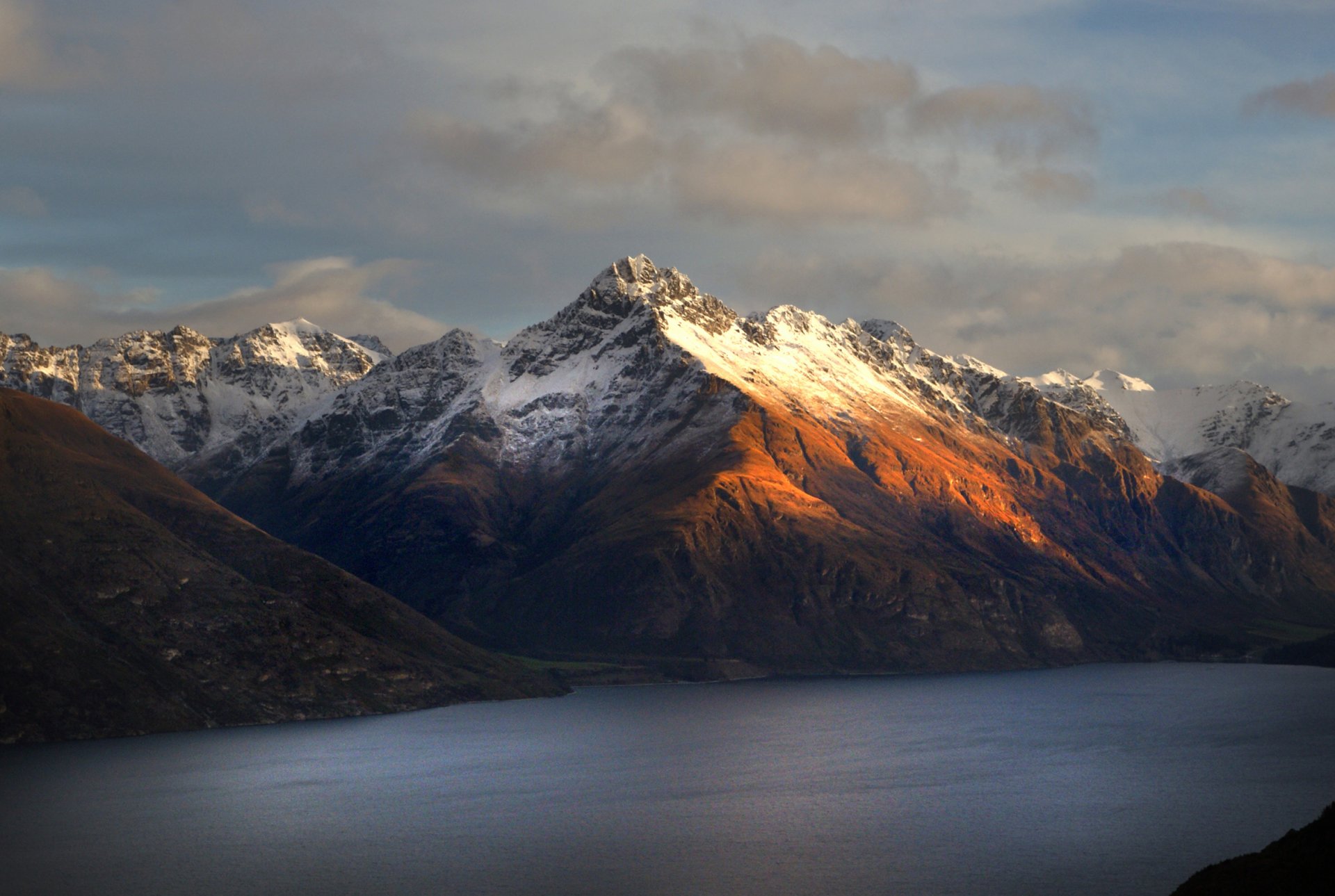 new zealand walter peak queenstown mountain snow winter lake