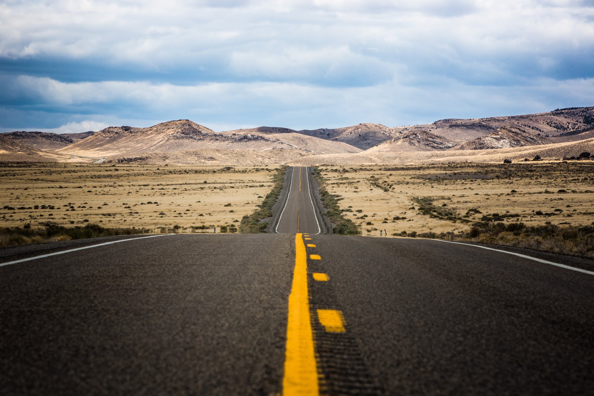 estados unidos nevada carretera carretera licoln desierto colinas arbustos andrew smith photography