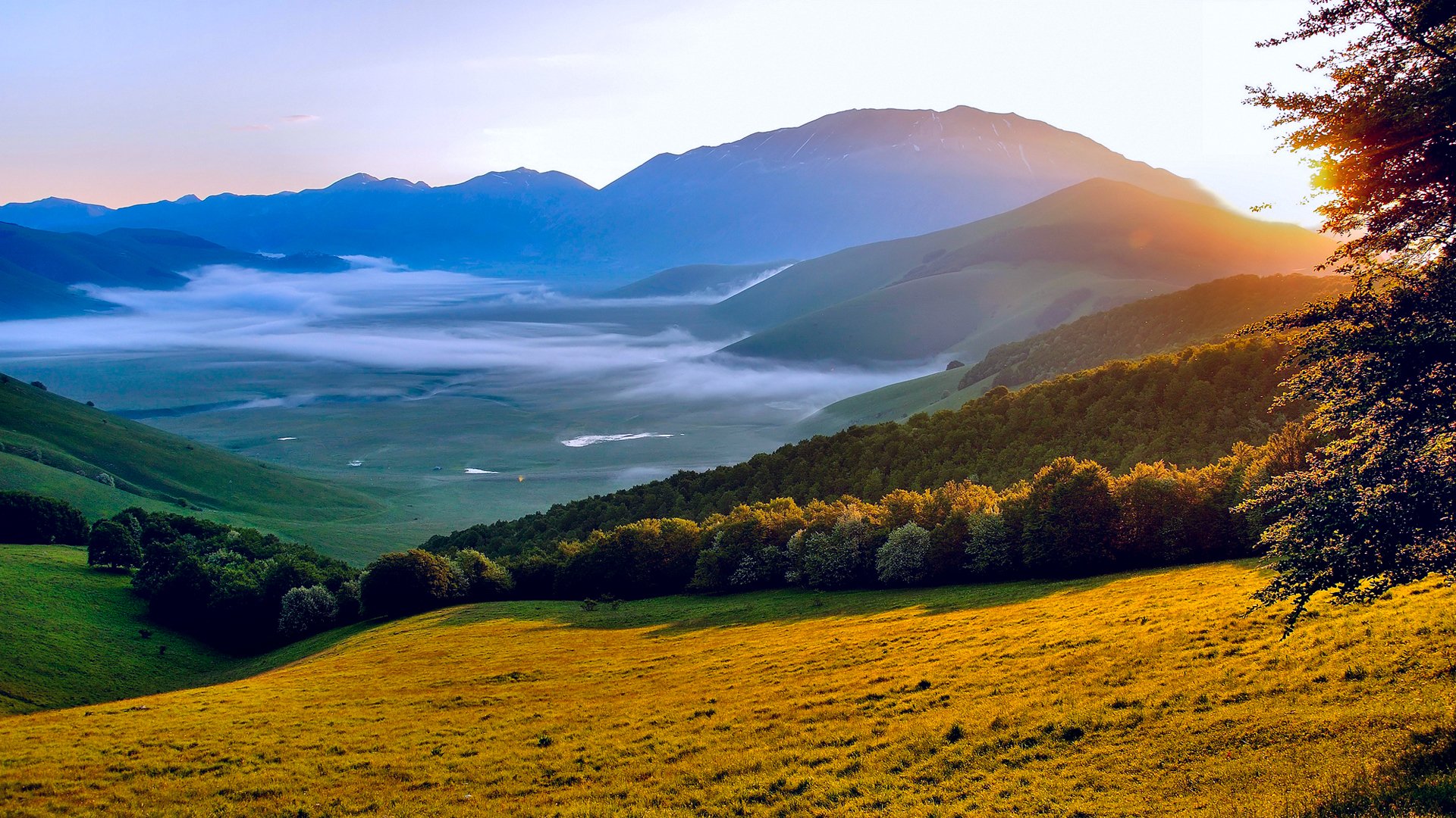 włochy umbria rano lato czerwiec