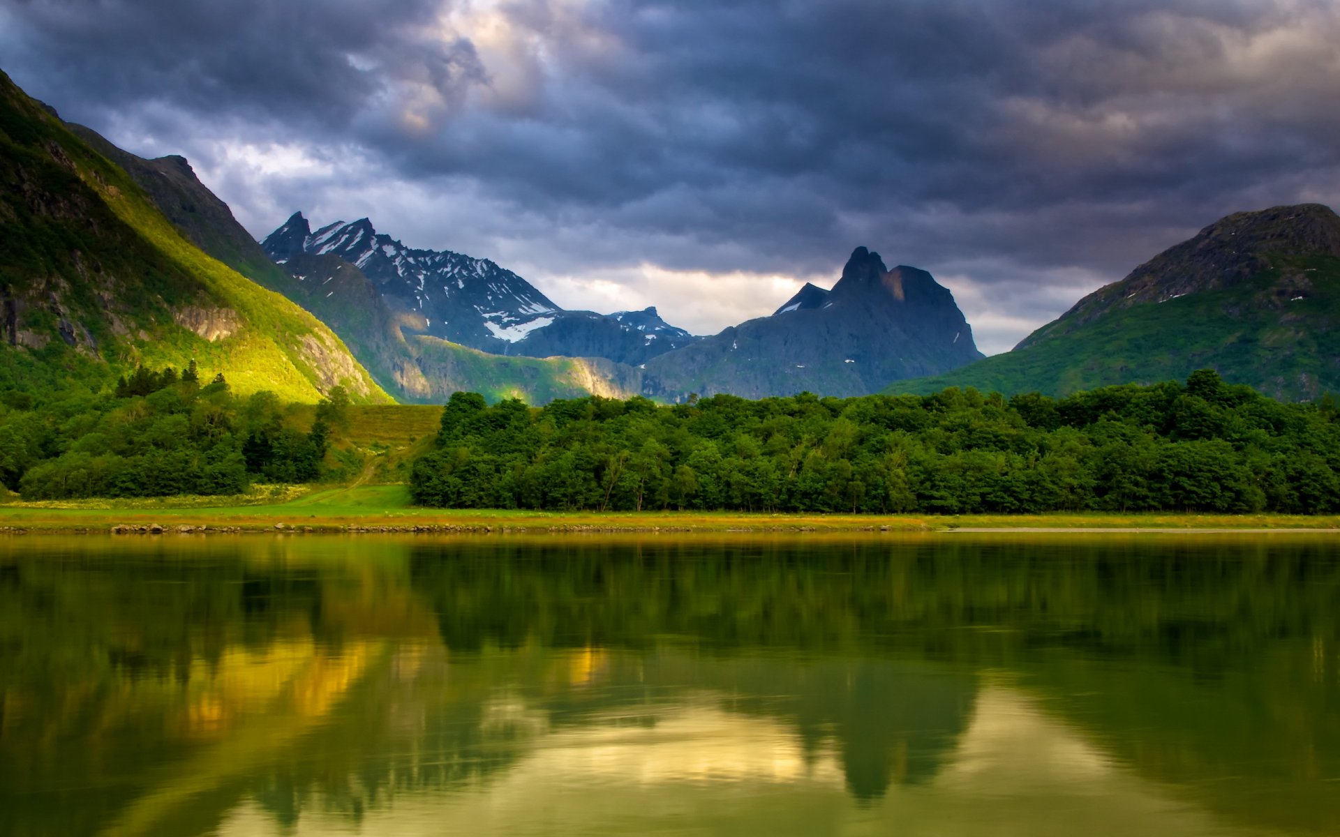 lago montagne cielo paesaggio