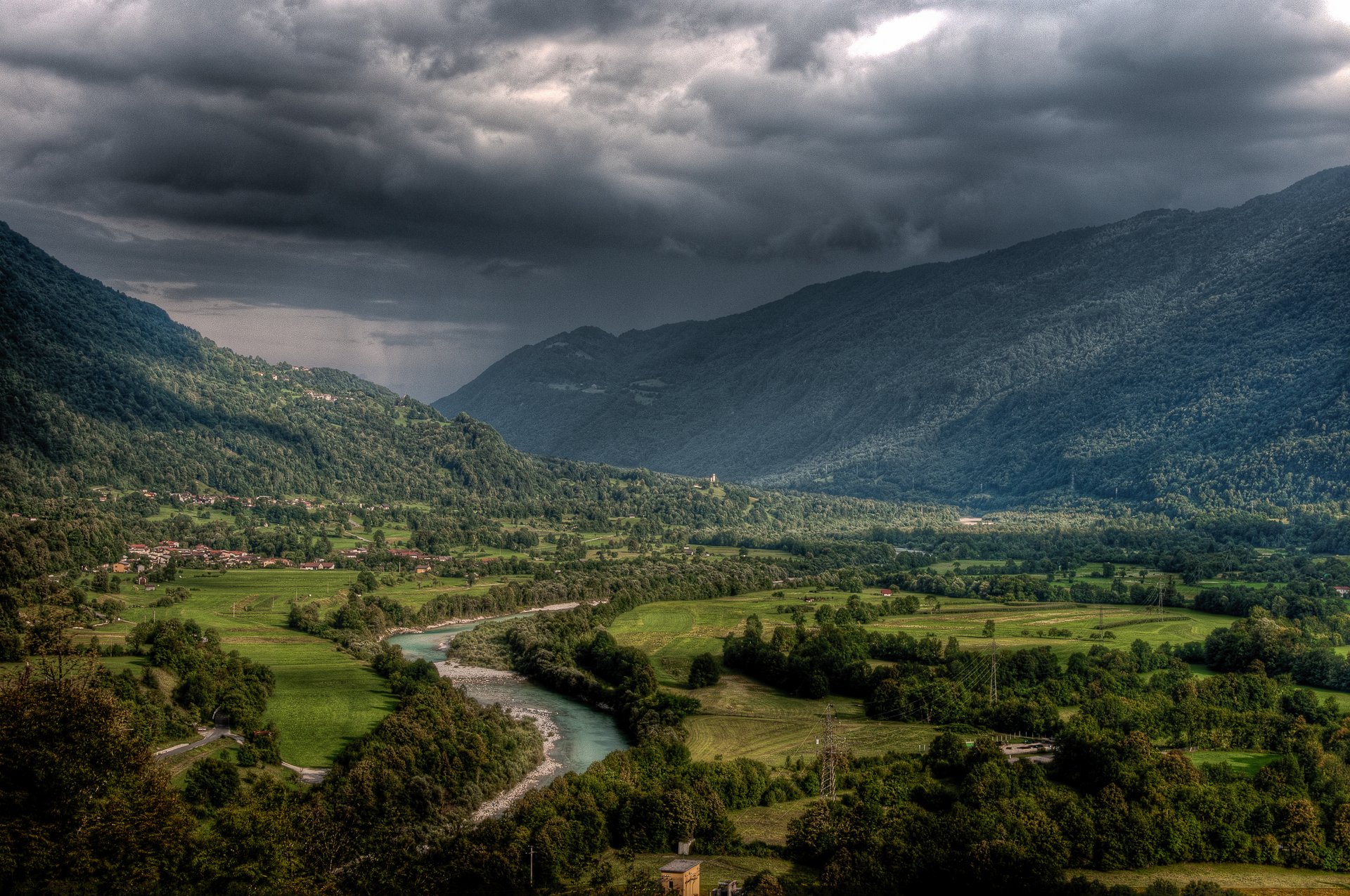 slovenia kobarid fiume socha montagne estate cielo nuvole hdr aljaž vidmar rhotography