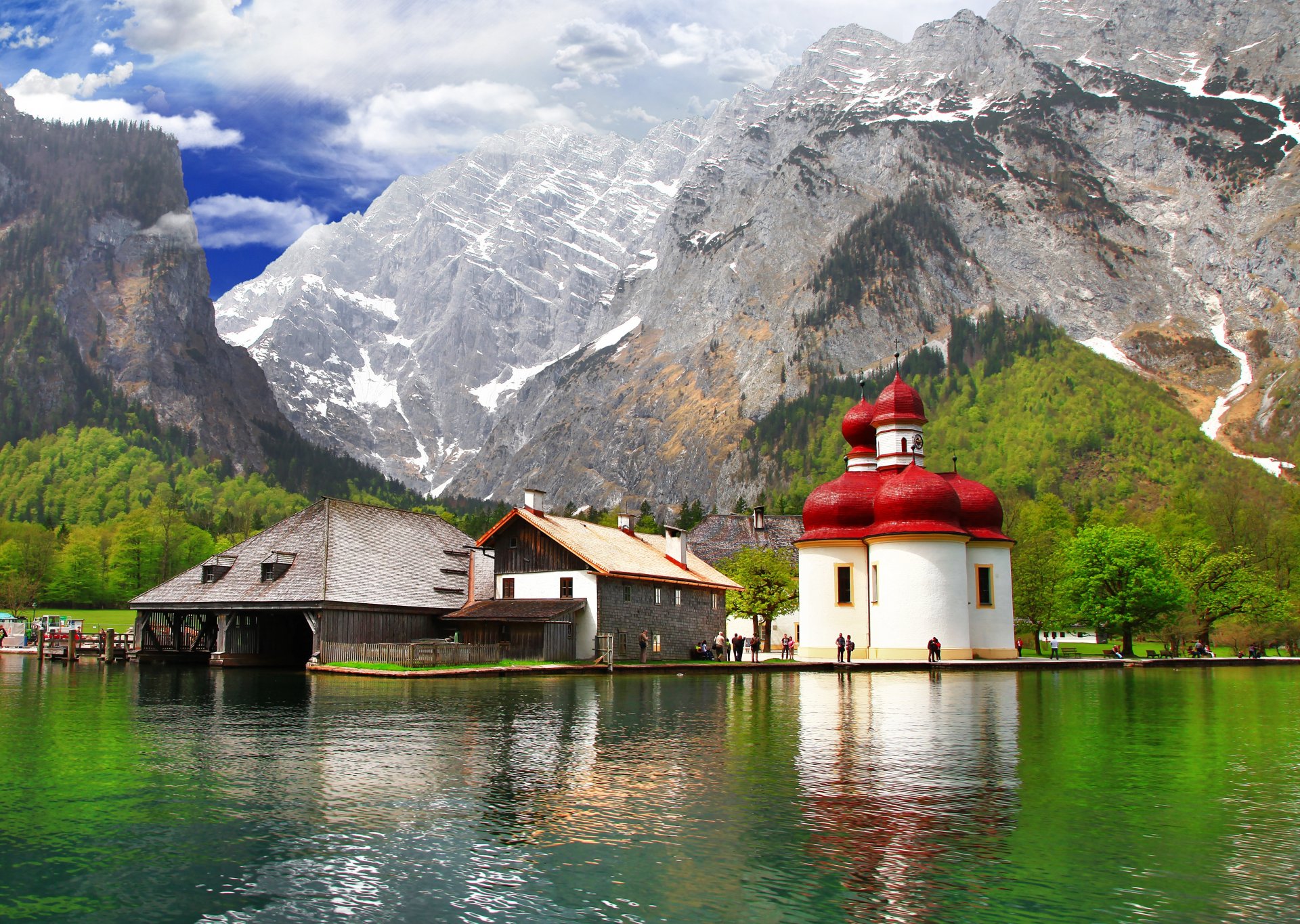 berchtesgaden bawaria niemcy góry alpy park wybrzeże jezioro domy budynki ludzie drzewa zieleń natura krajobraz