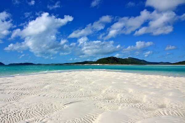 Weißer Sand am australischen Strand