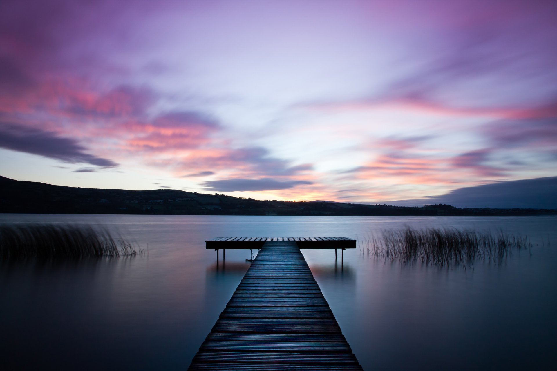 irlande rivière côte eau surface herbe en bois pont soir lilas ciel nuages