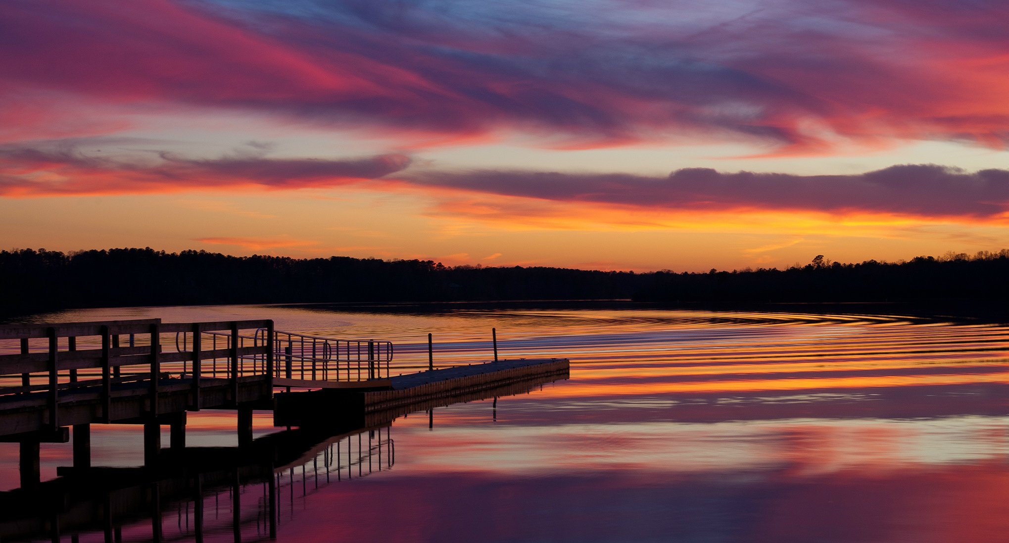 usa lac pont arbres soir coucher de soleil ciel nuages réflexion