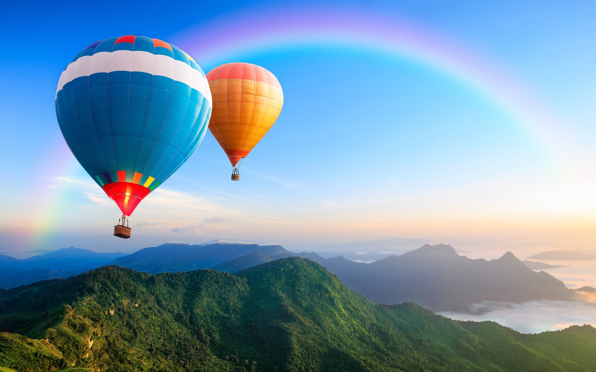 vista altezza palloncini colline arcobaleno