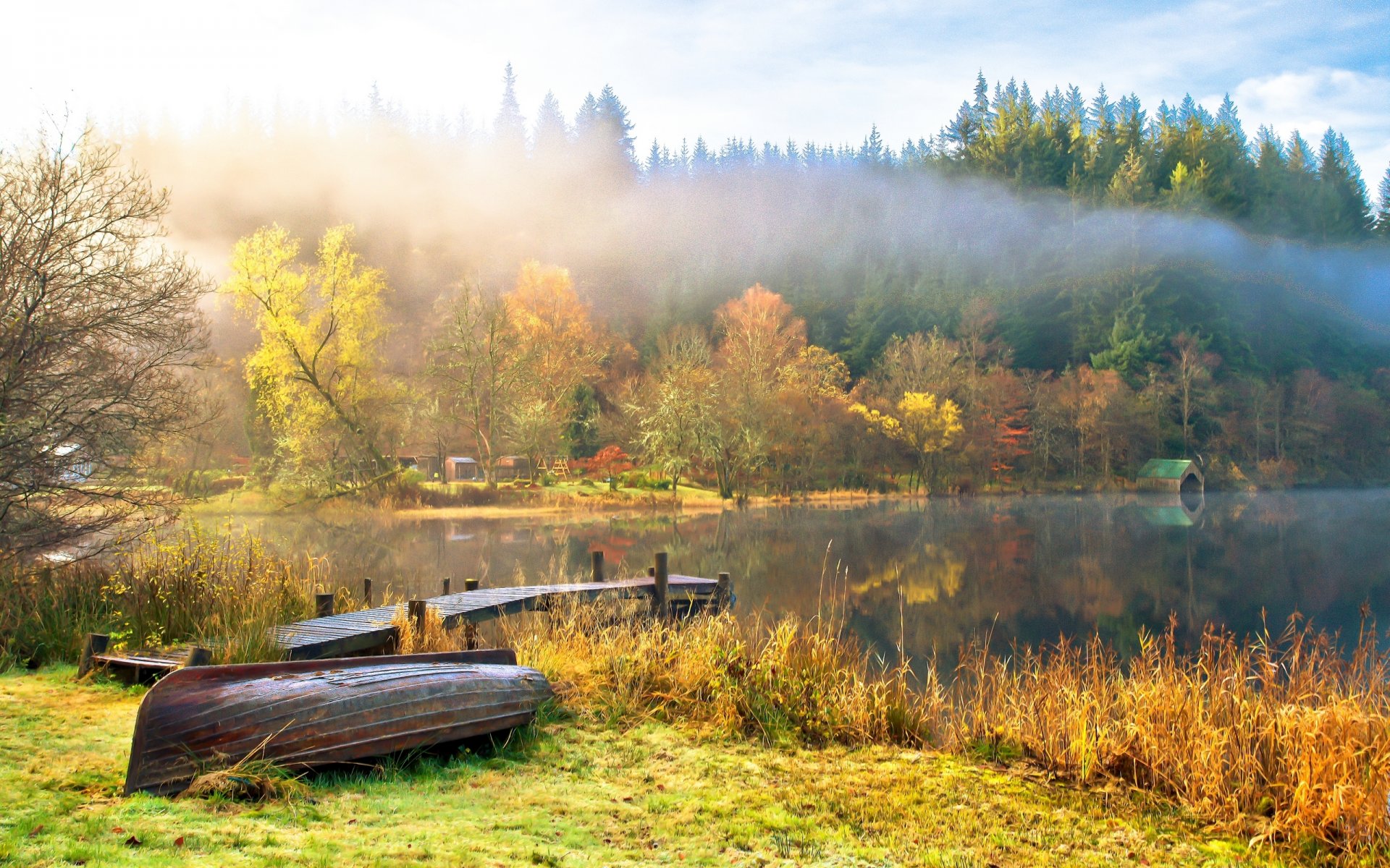 naturaleza paisaje cielo nubes lago agua barcos árboles otoño