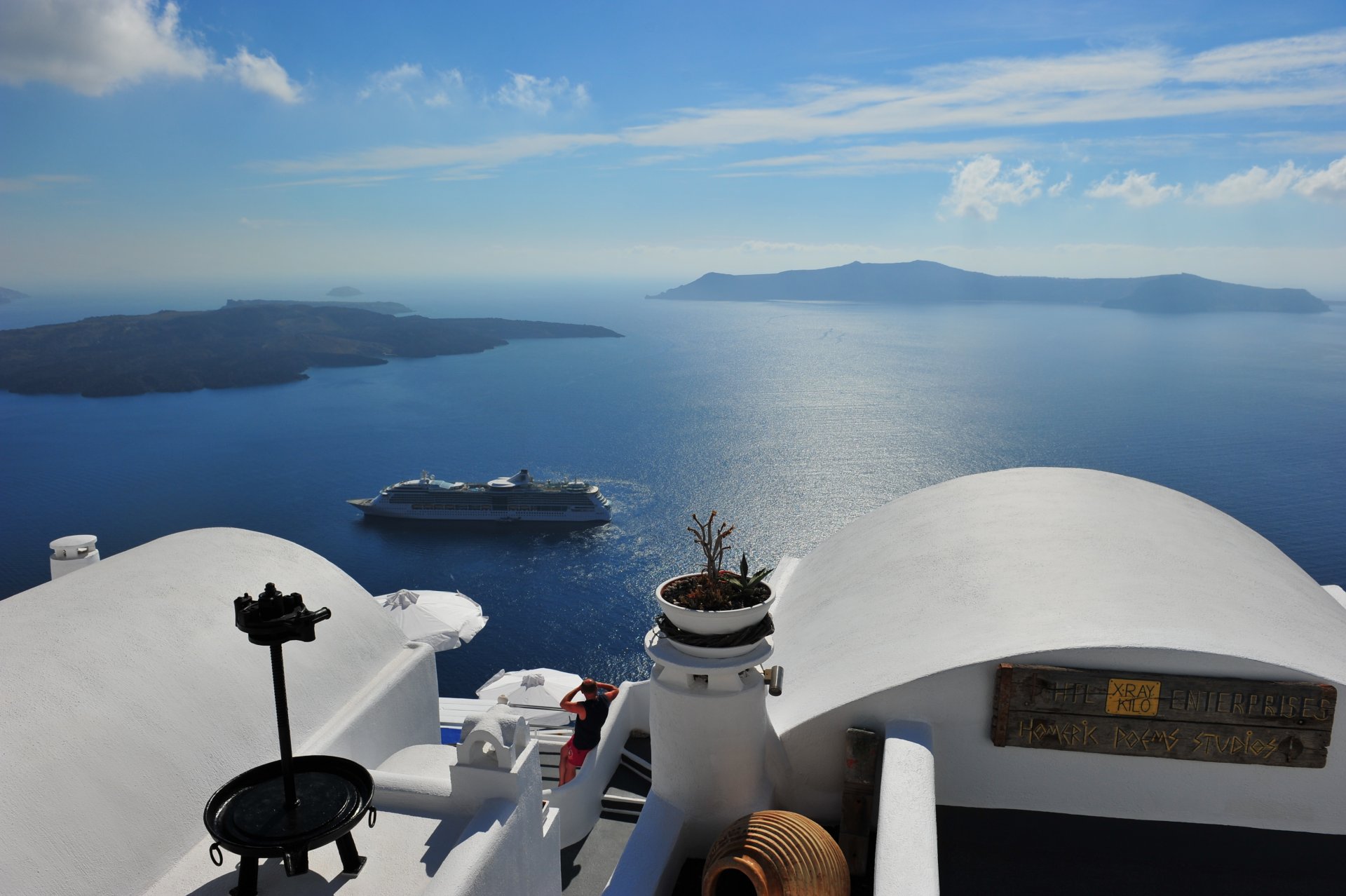 paesaggio vista mare transatlantico santorini grecia