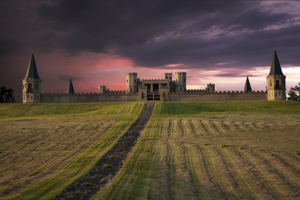 Château aux États-Unis sur fond de coucher de soleil rose