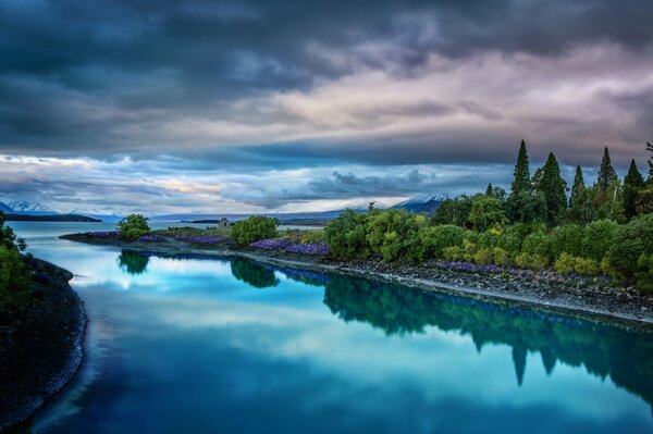 Blauer See in Neuseeland