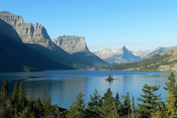 National Park with a lake in the USA