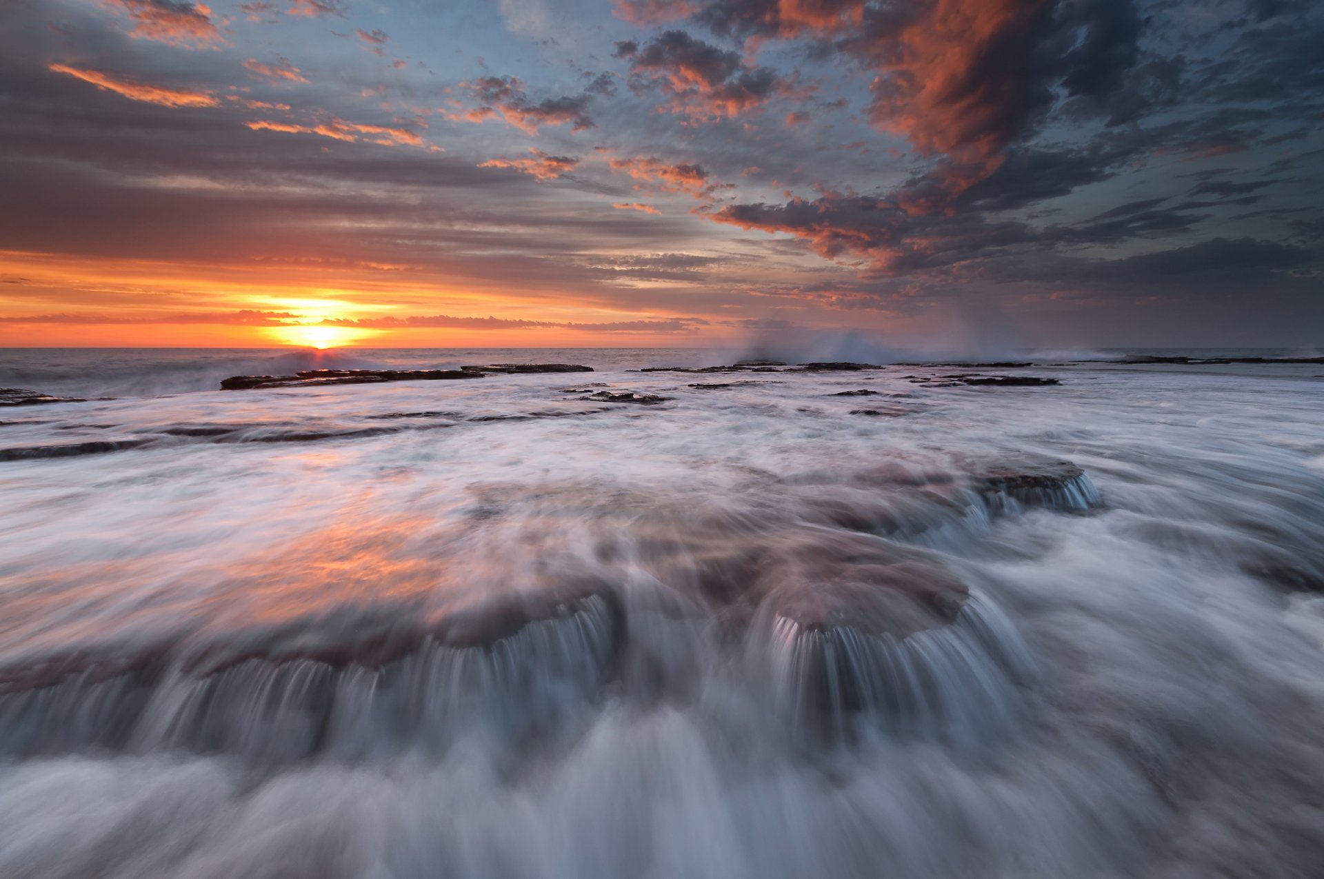 meer ozean bäche steine wasser himmel wolken sonne strahlen