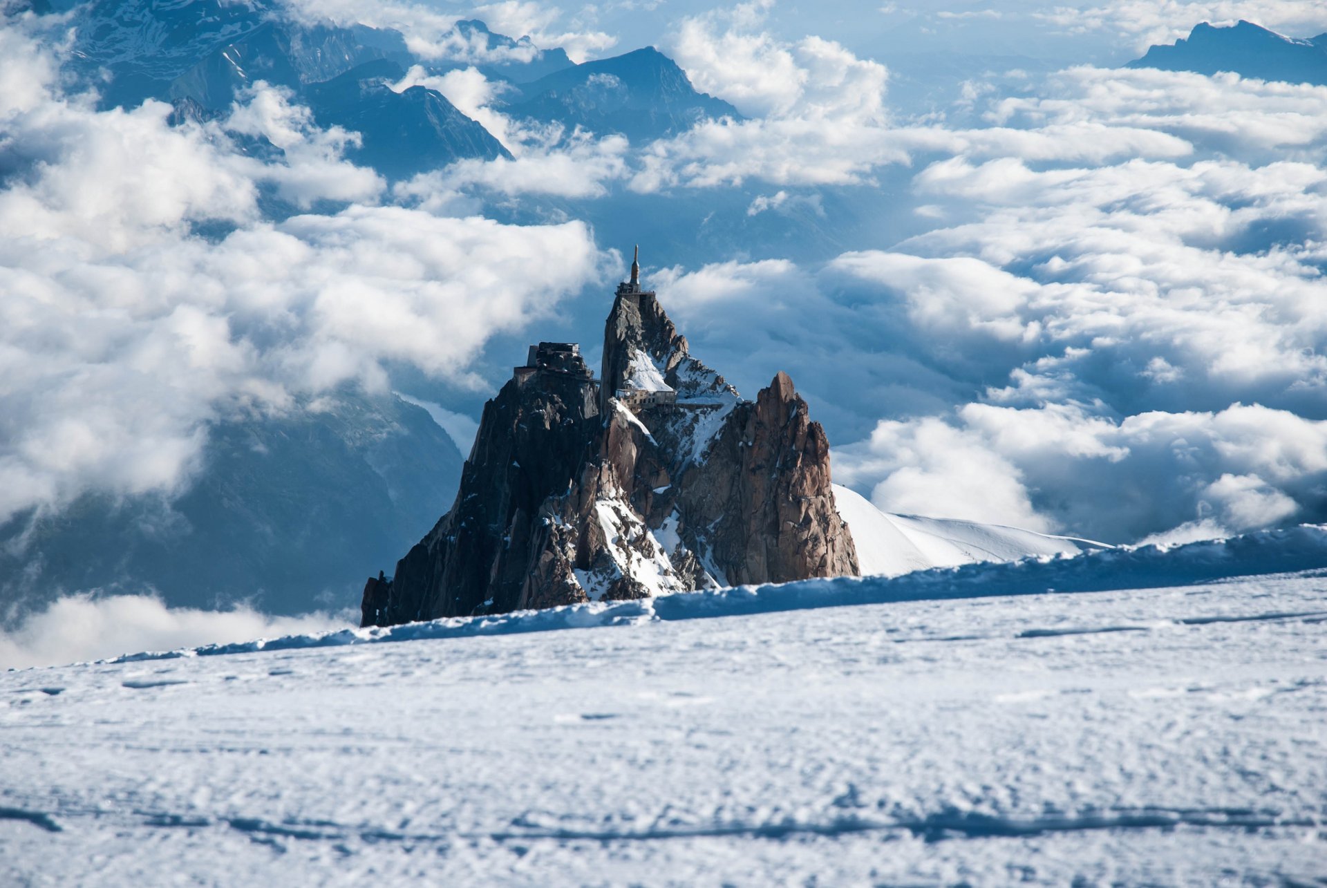 montagne cielo nuvole inverno alpi rocce case