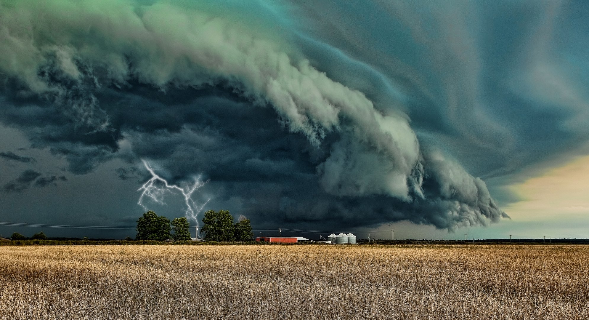 tempesta fulmine campo elemento