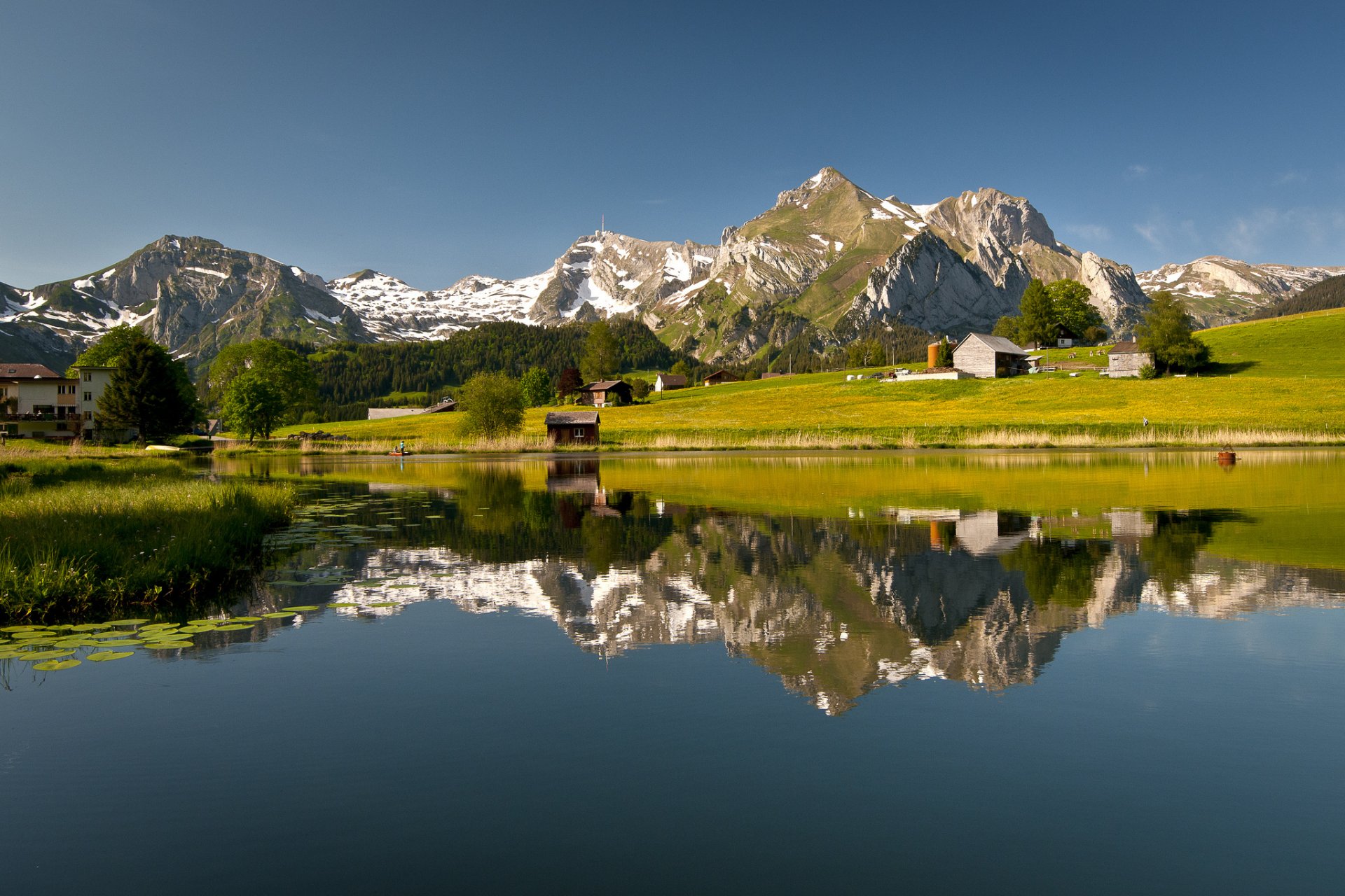 svizzera montagne lago riflessione natura