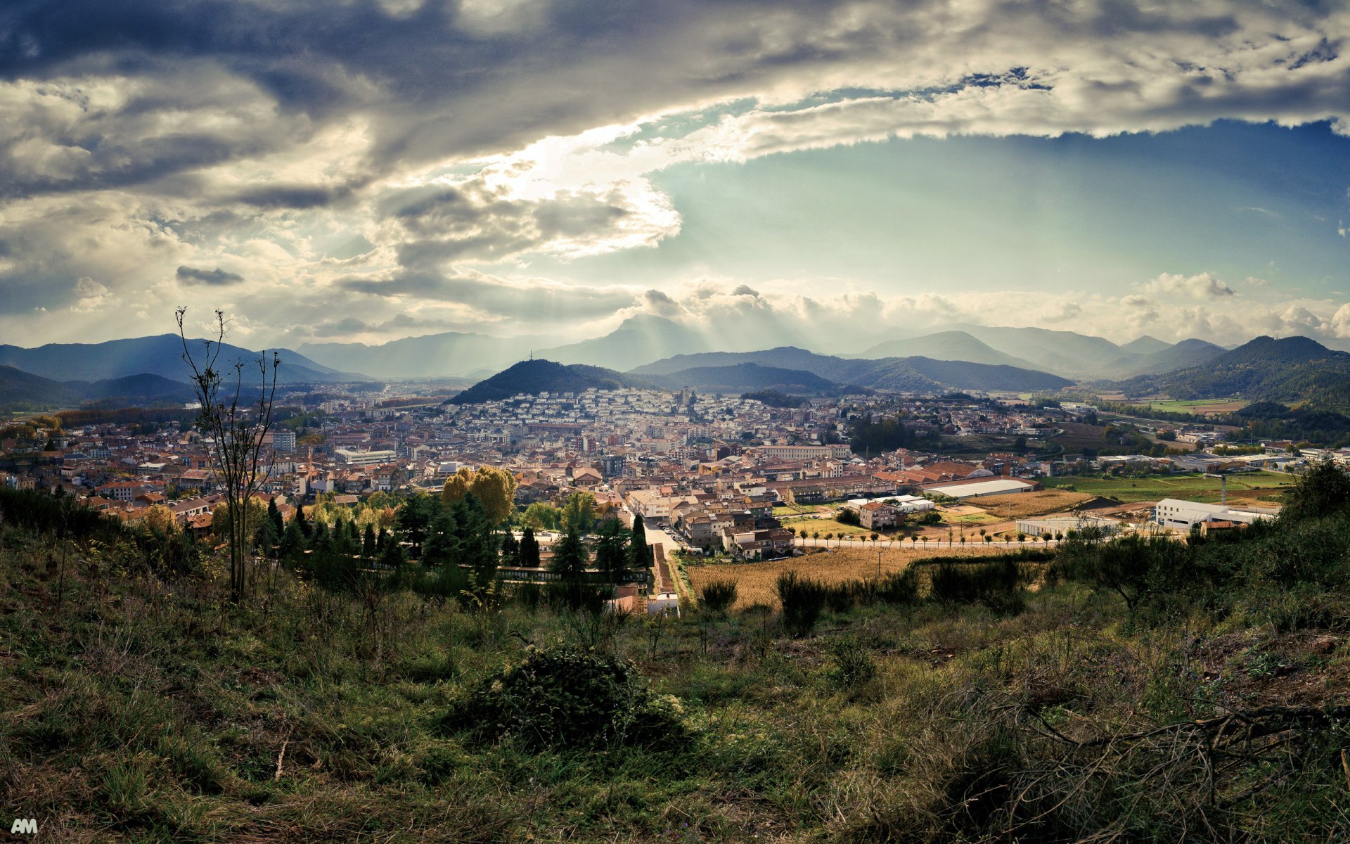 pain olot landscape town summit