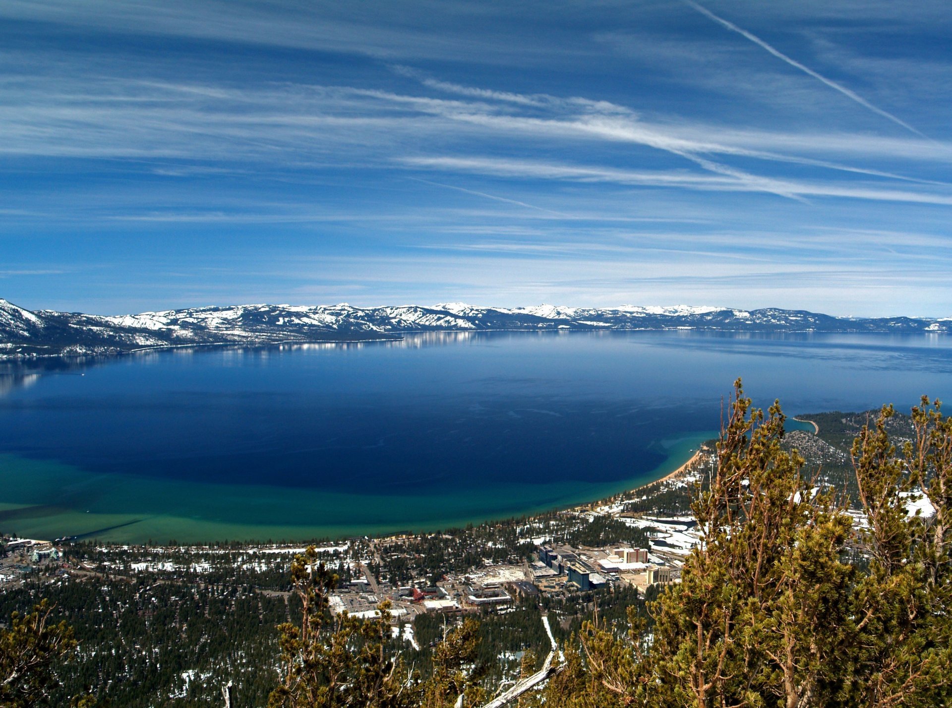 paisaje naturaleza mar cielo nubes montañas nieve árboles follaje puerto de arena lake tahoe nevada park