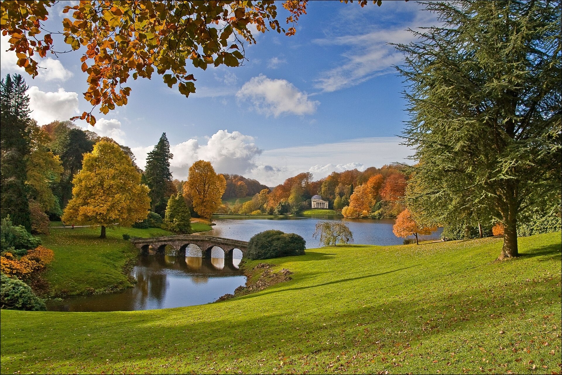 tourhead garden wiltshire england lake bridge autumn tree park