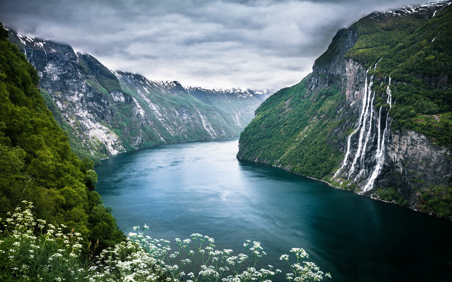 noruega geirangerfjorden geirangerfjorden siete hermanas de syv søstre cordillera río montañas