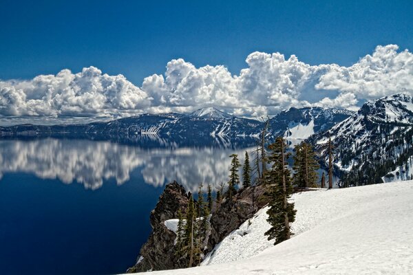 Cold winter on the mountain range