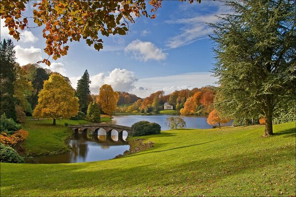 Осенний парк в Англии
