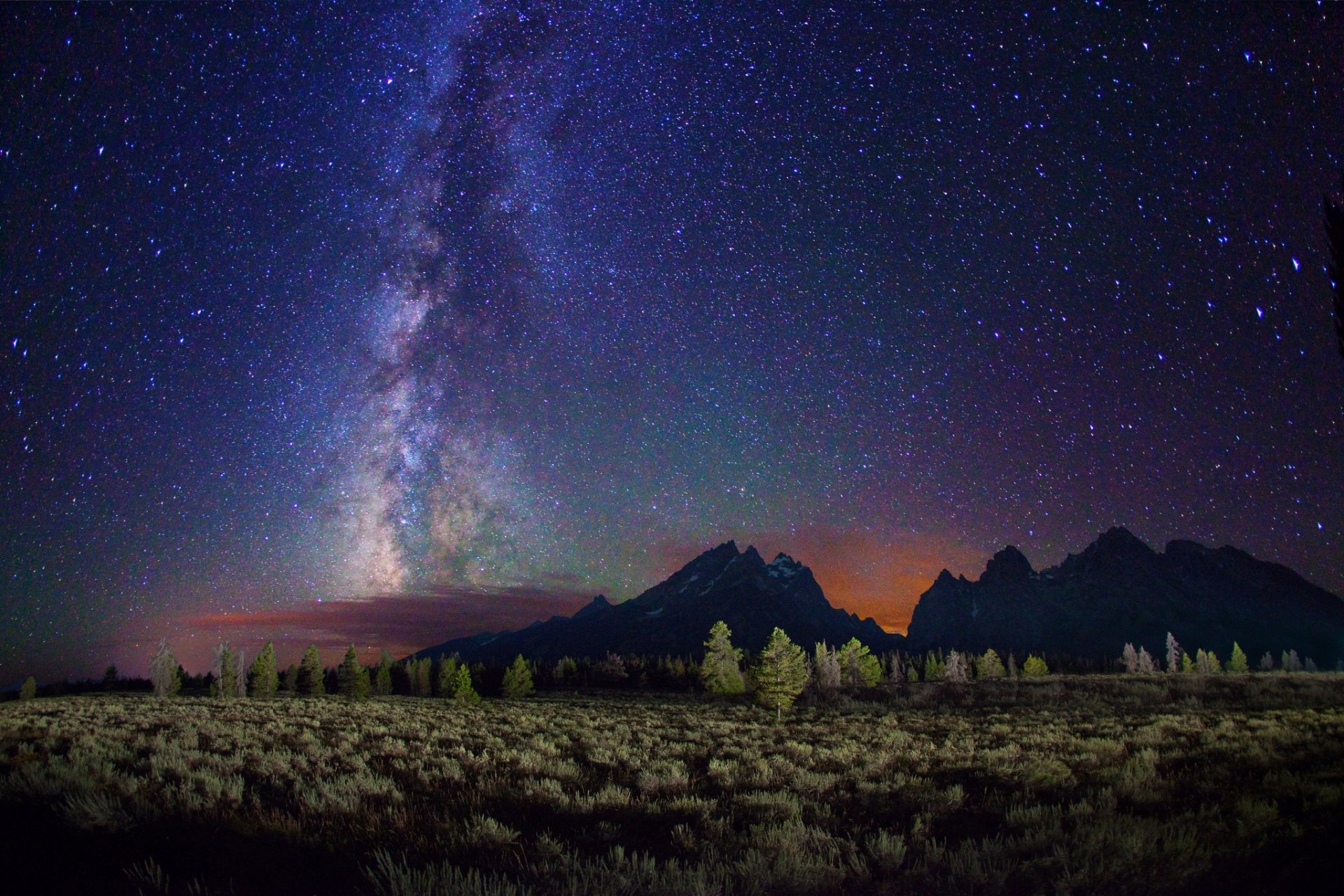 montañas noche cielo vía láctea estrellas