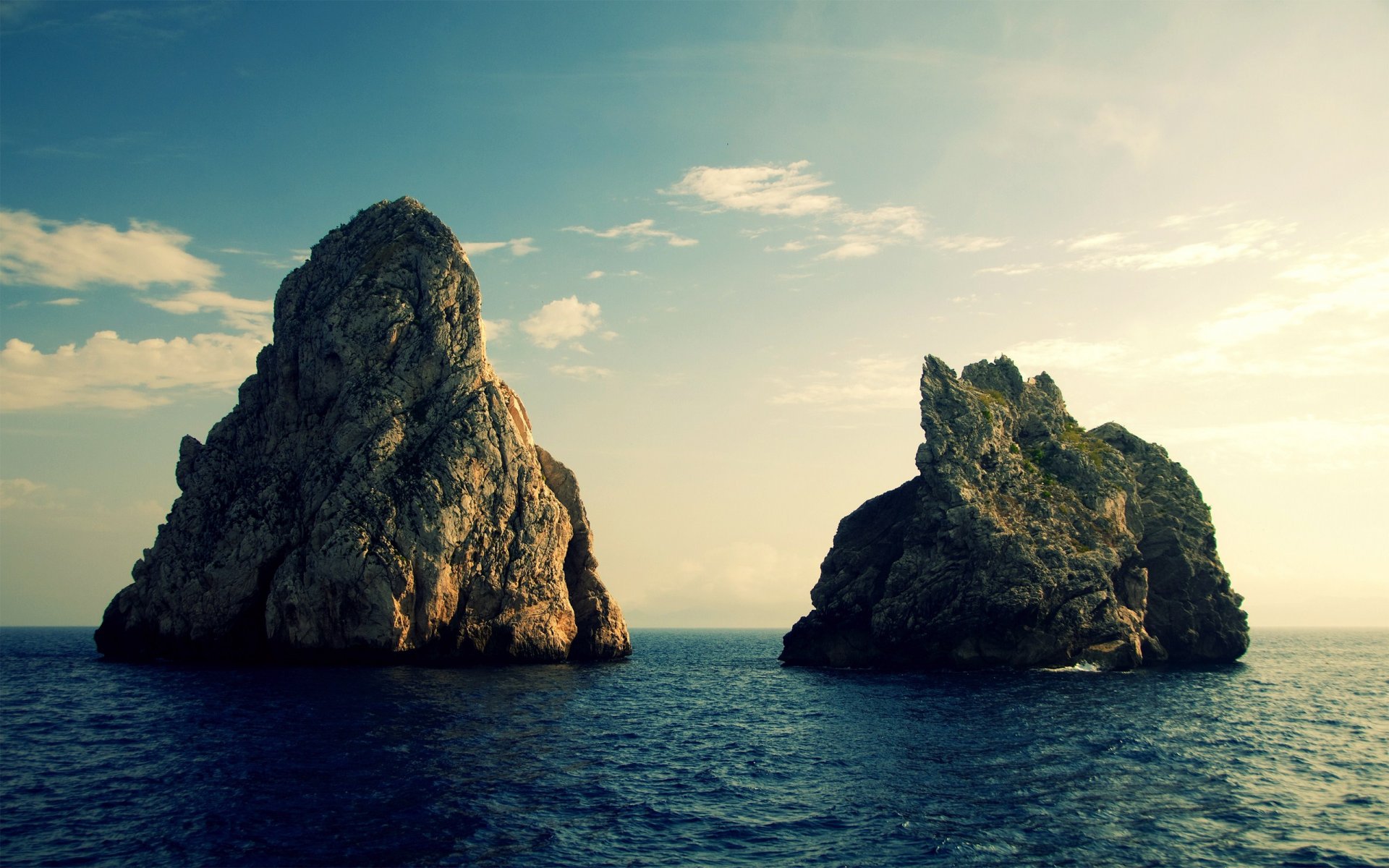 cielo nuvole acqua mare rocce pietre