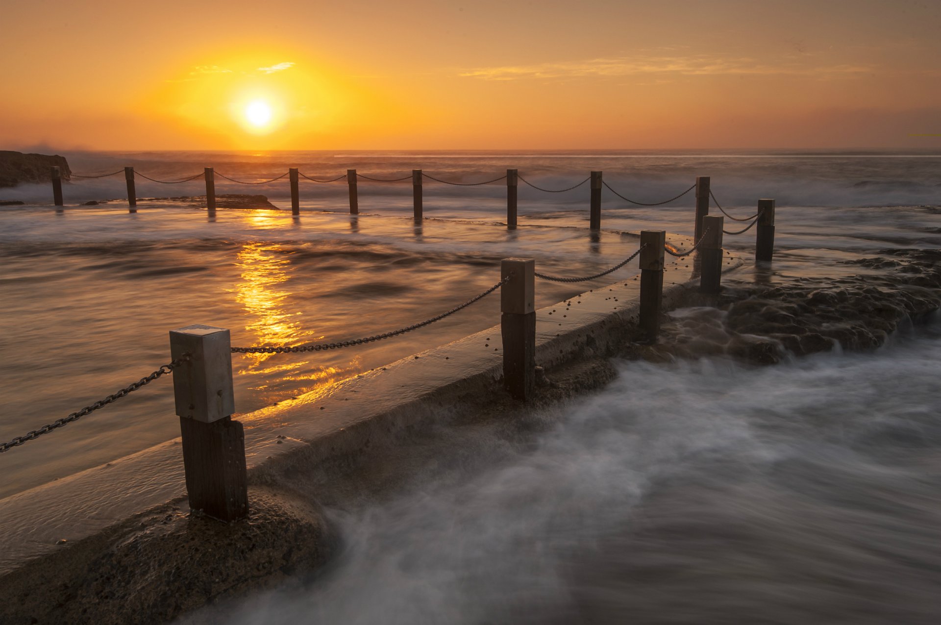 noche sol naranja puesta de sol costa costa mar océano surf esgrima cadenas