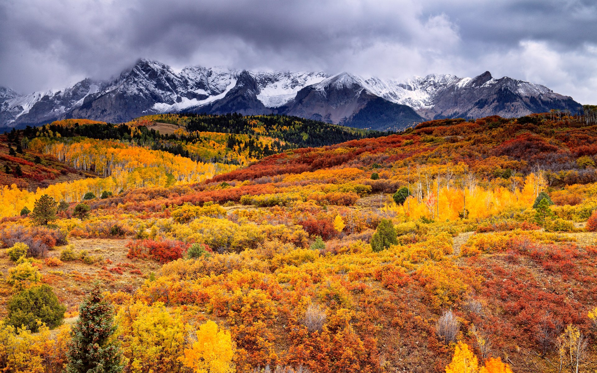 berge himmel wolken wald herbst farben