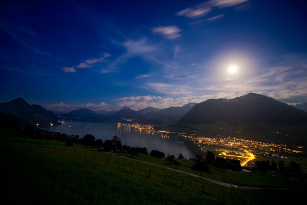 Night Swiss city on the lake