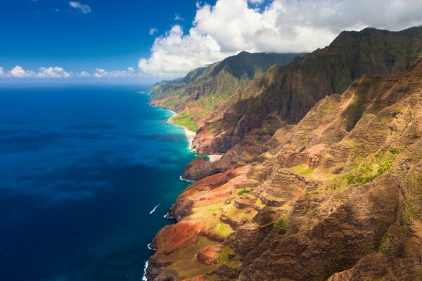 Hawajskie górskie Wybrzeże błękitnego oceanu