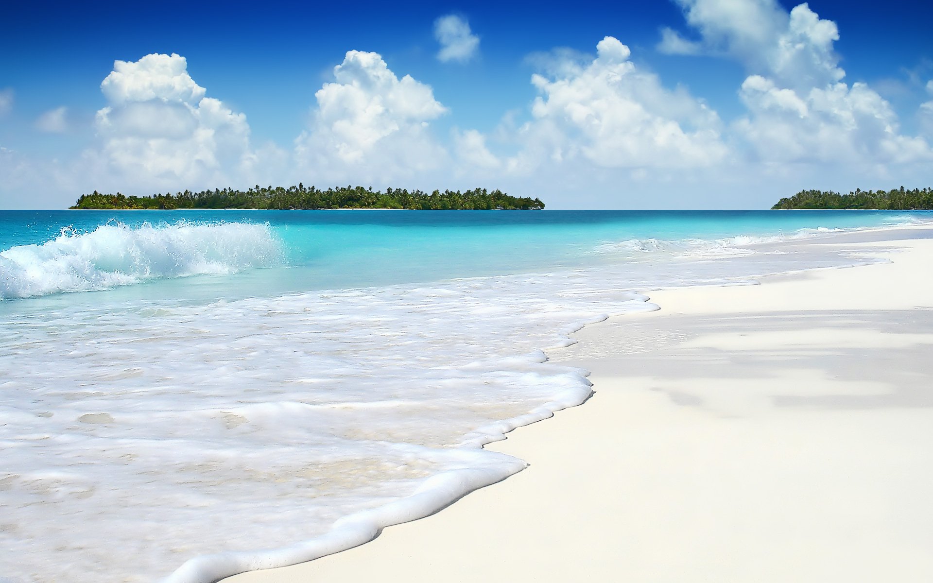 wolken himmel ozean azurblau weiß sand welle meeresschaum insel