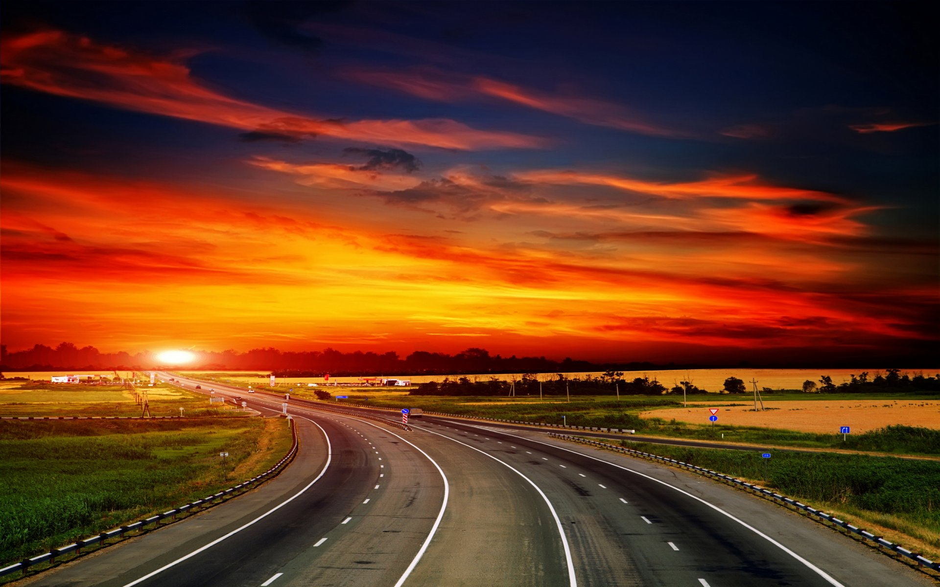 routes nature paysage ciel nuages coucher de soleil herbe