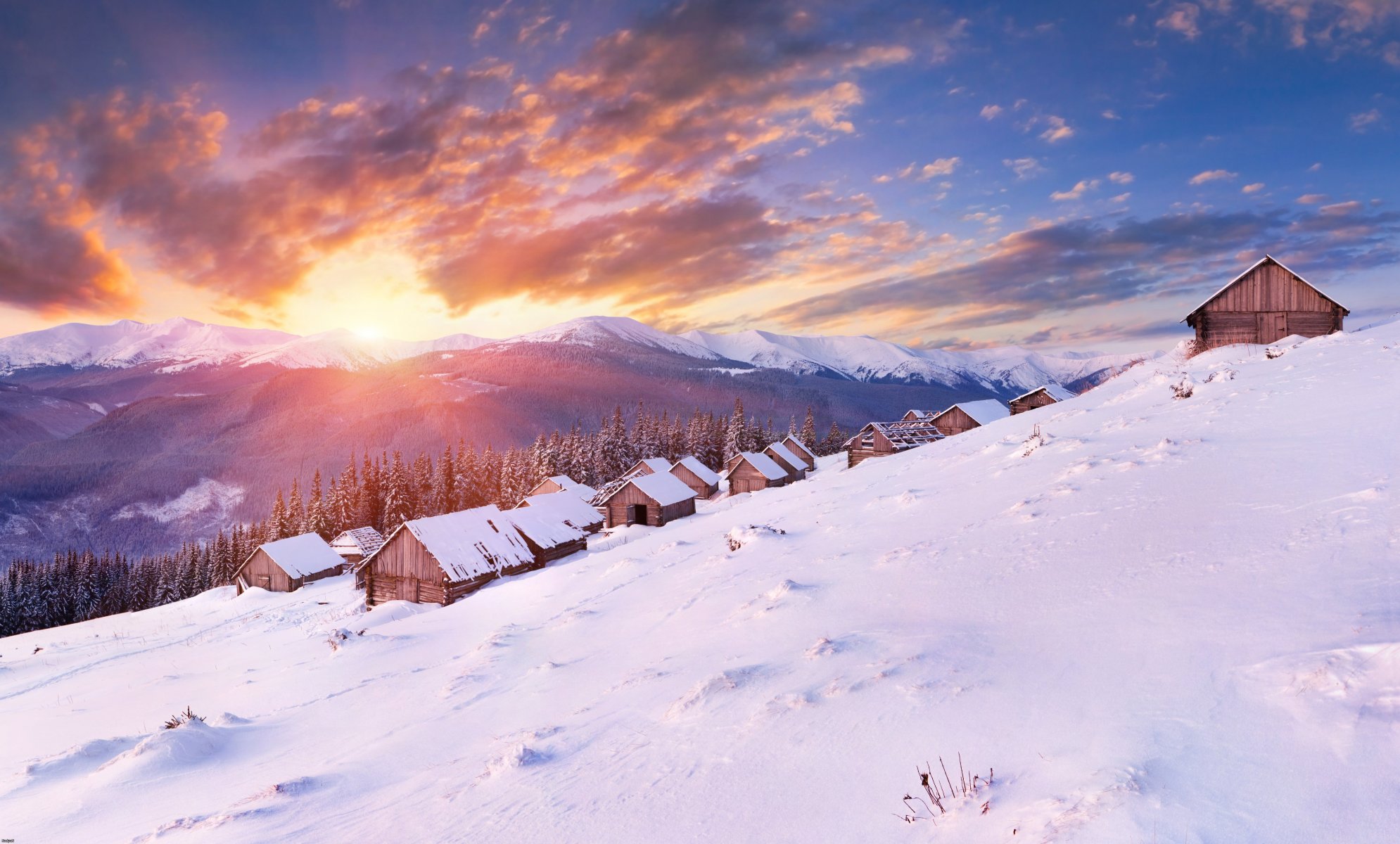 landschaft natur panorama berge sonne wald wolken häuser winter schnee kälte hintergrundbilder